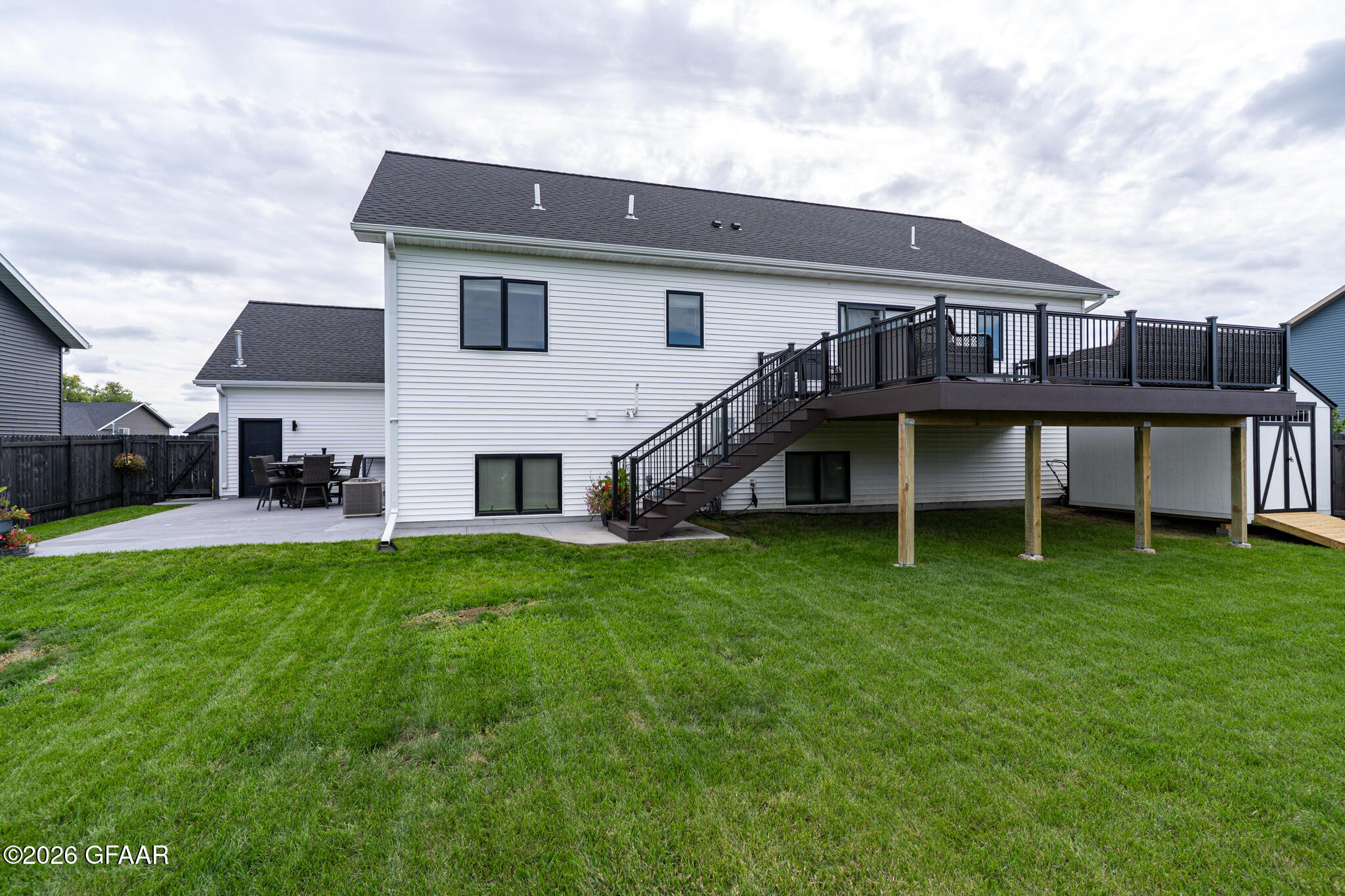 main property photo 29