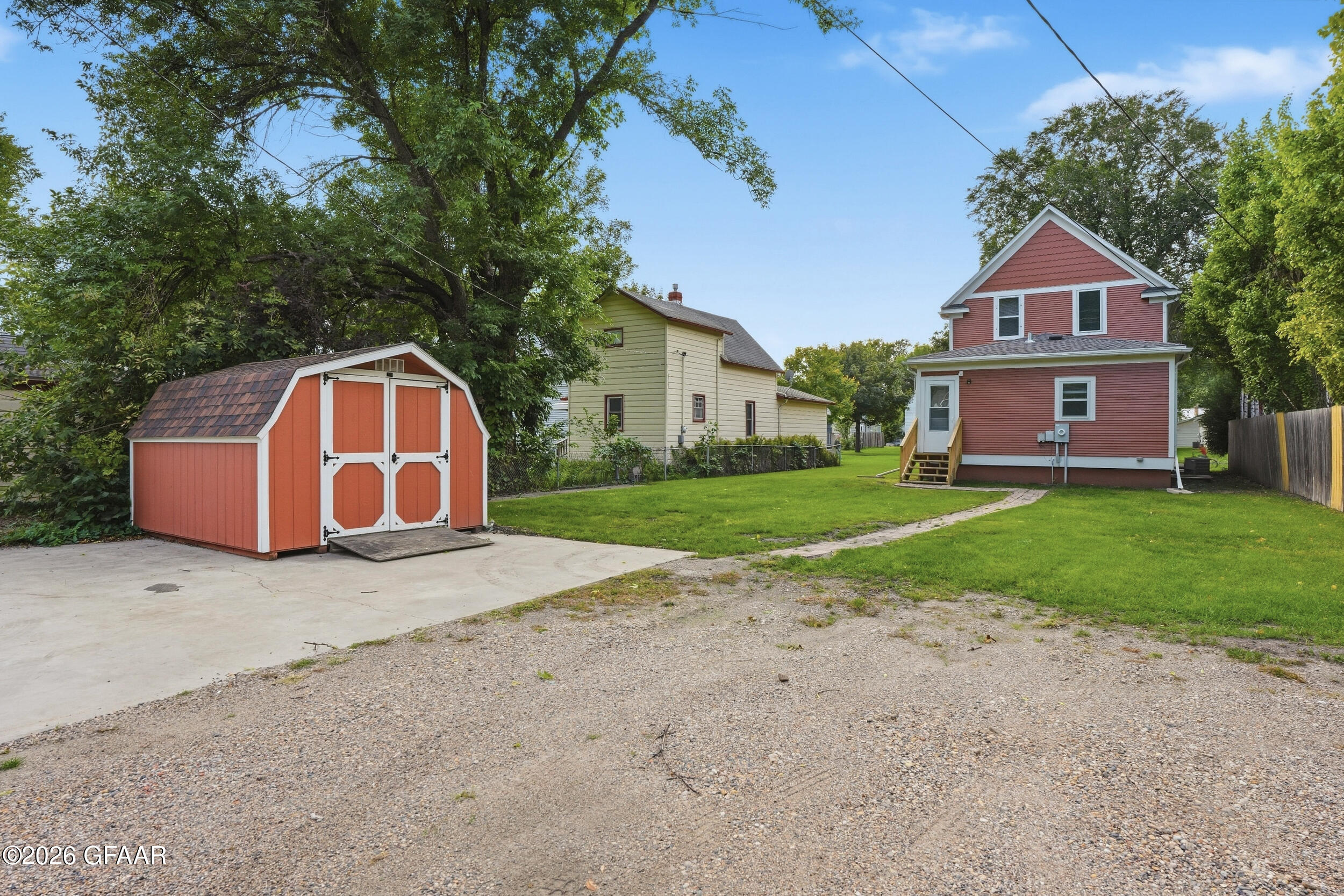 main property photo 18