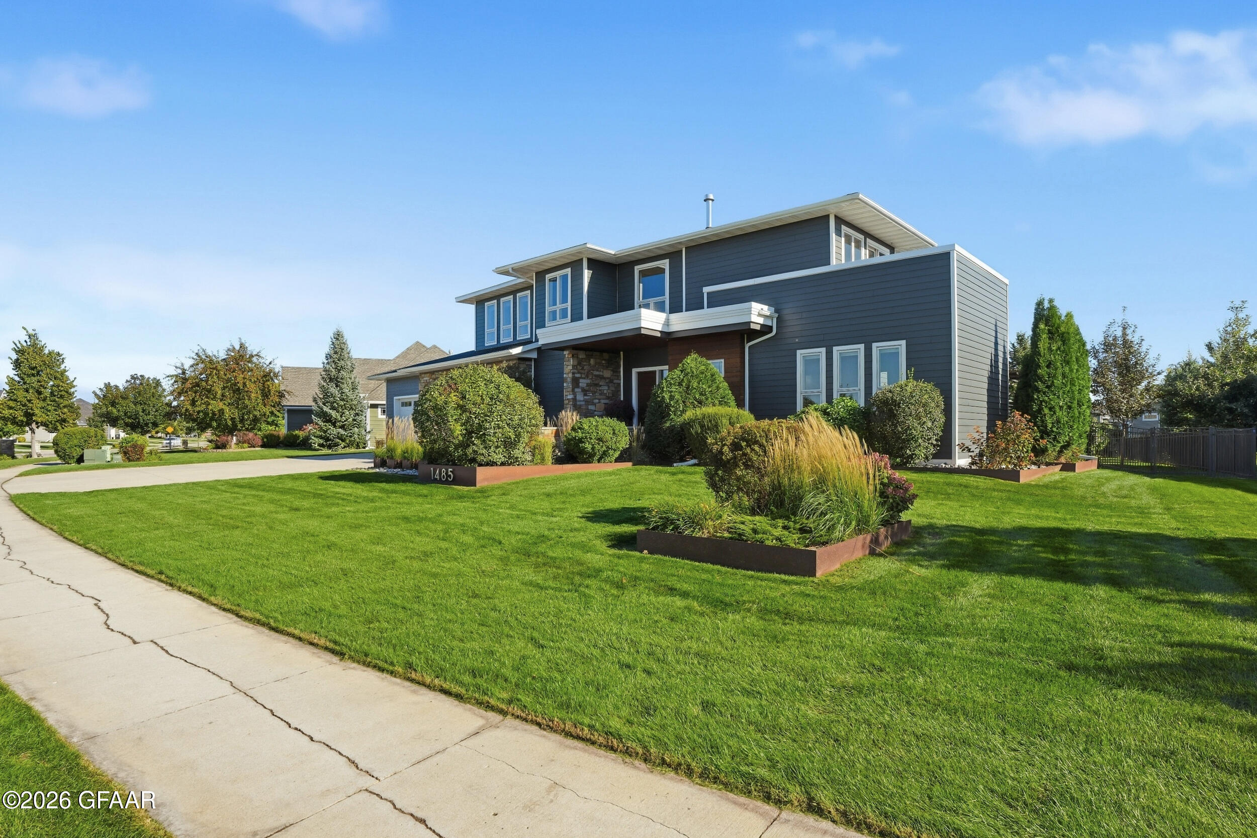 main property photo 75
