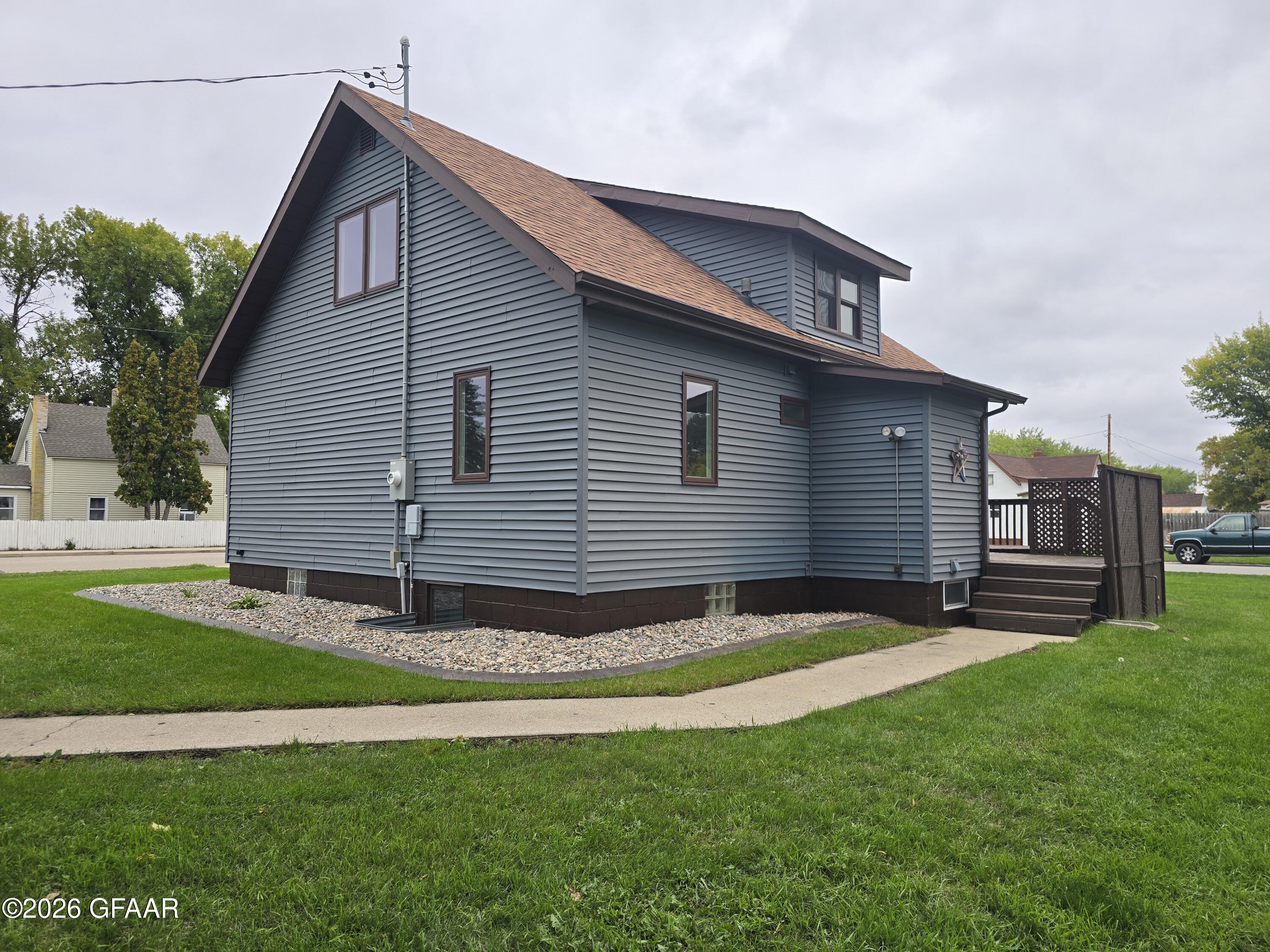 main property photo 25