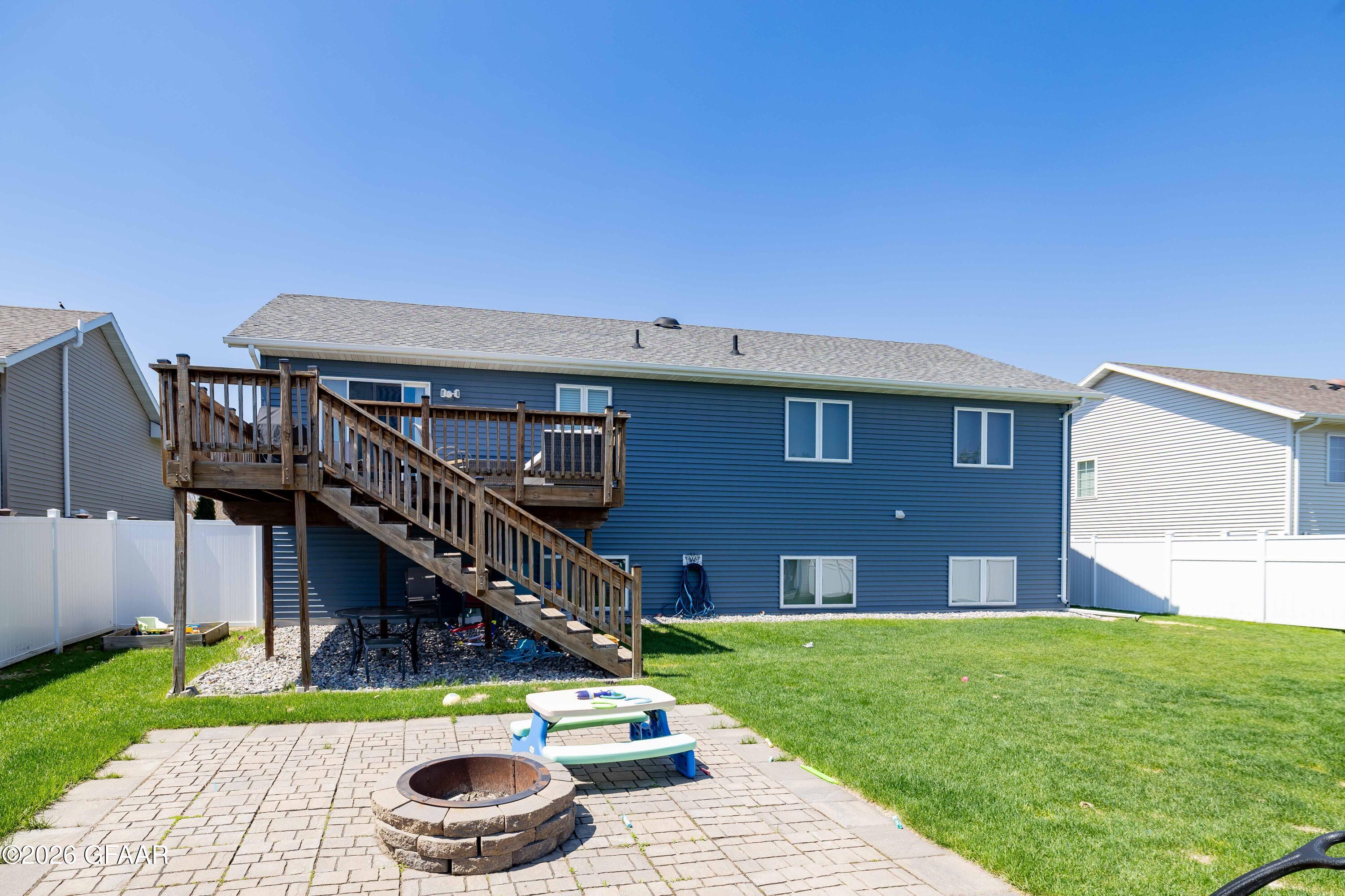 main property photo 31