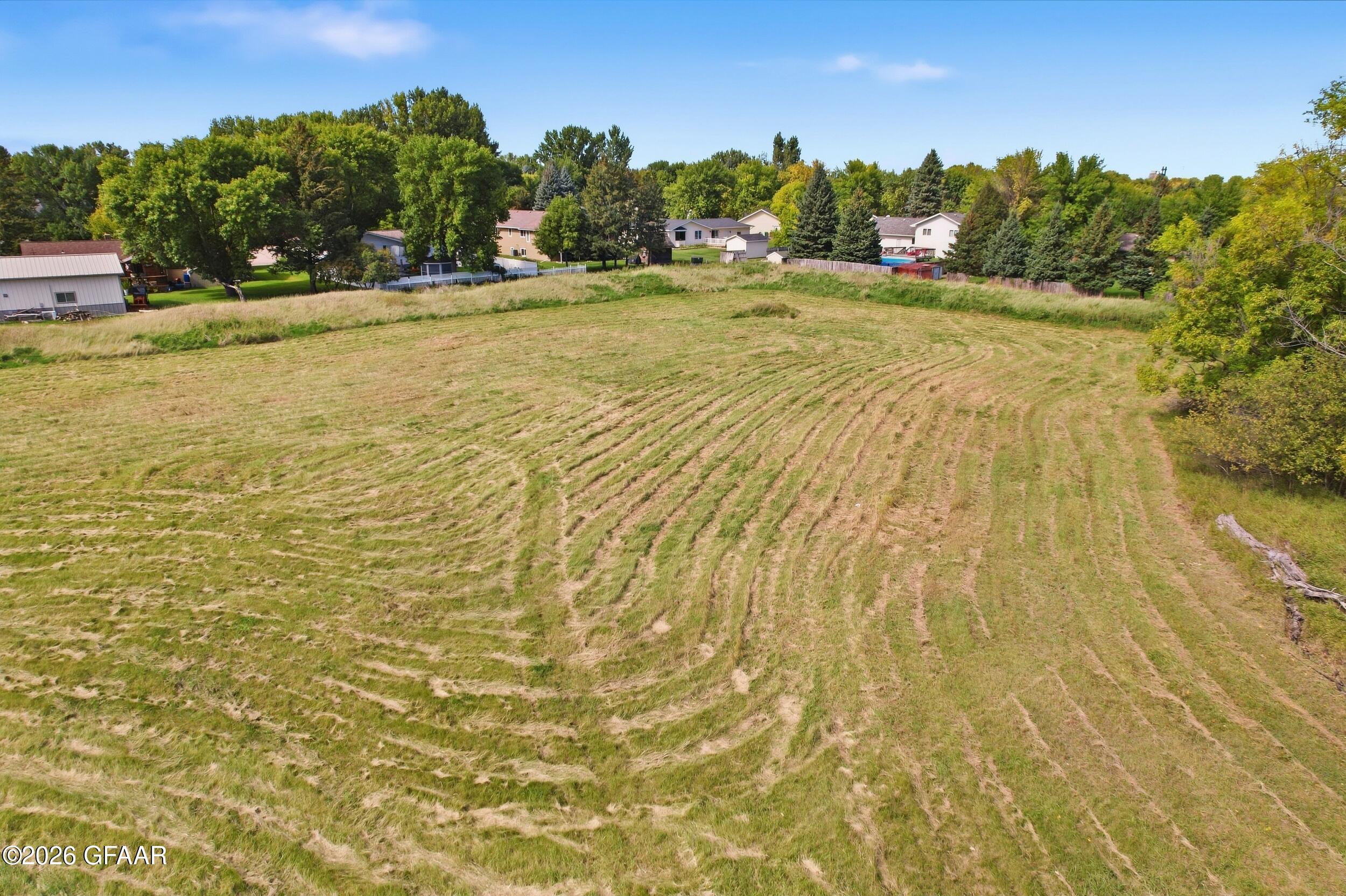 main property photo 11