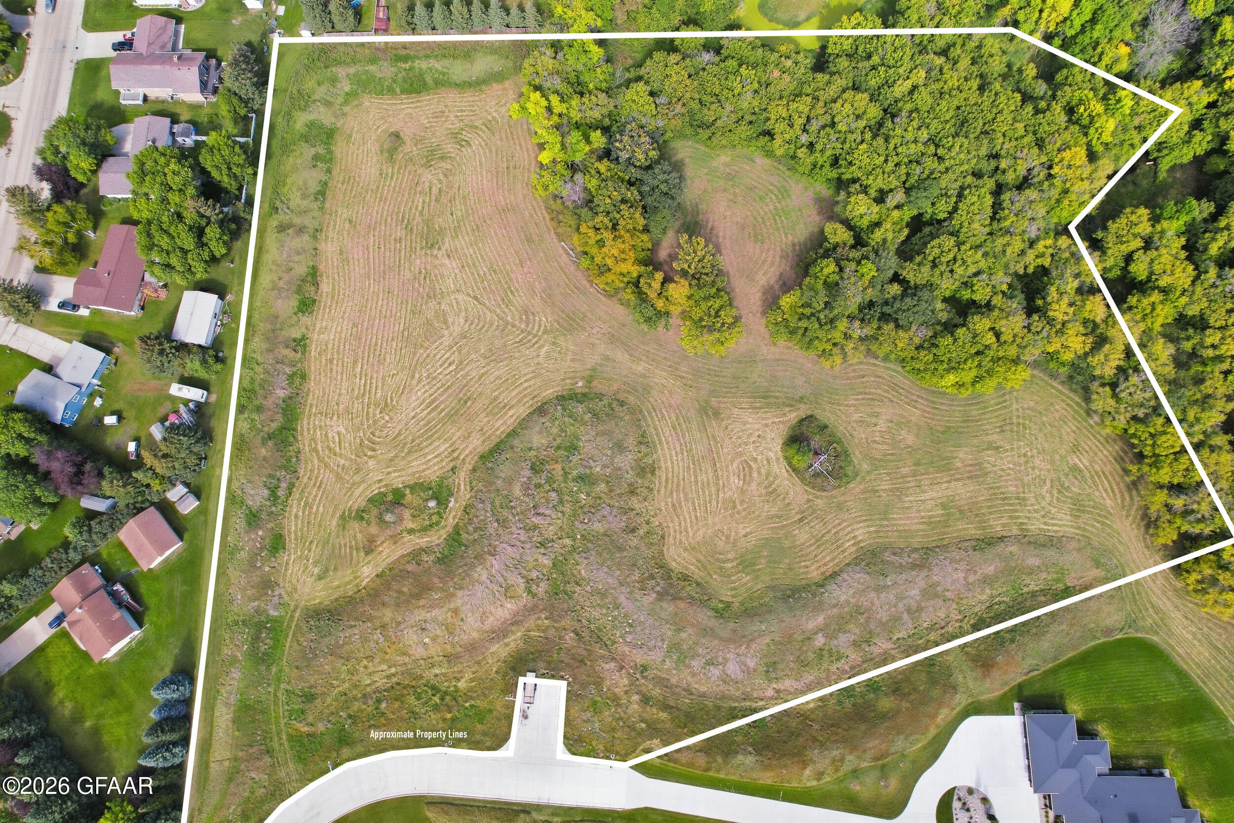 main property photo 6