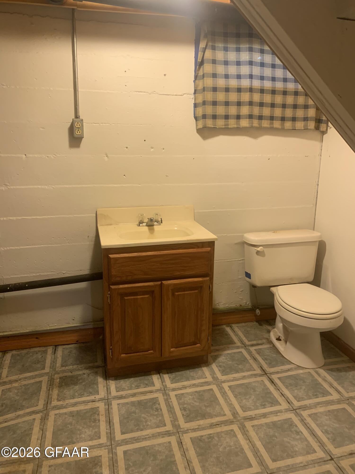 main property photo 64