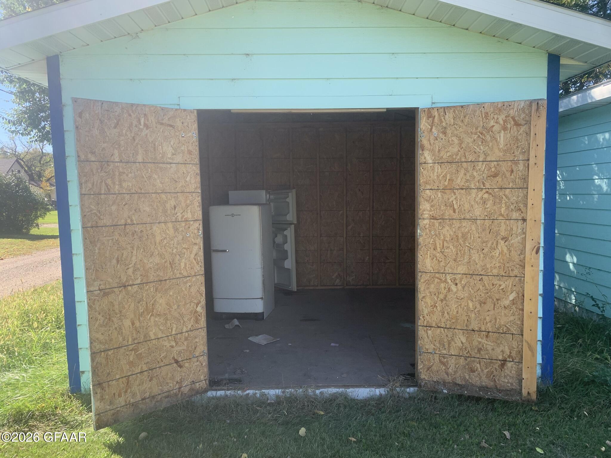 main property photo 73
