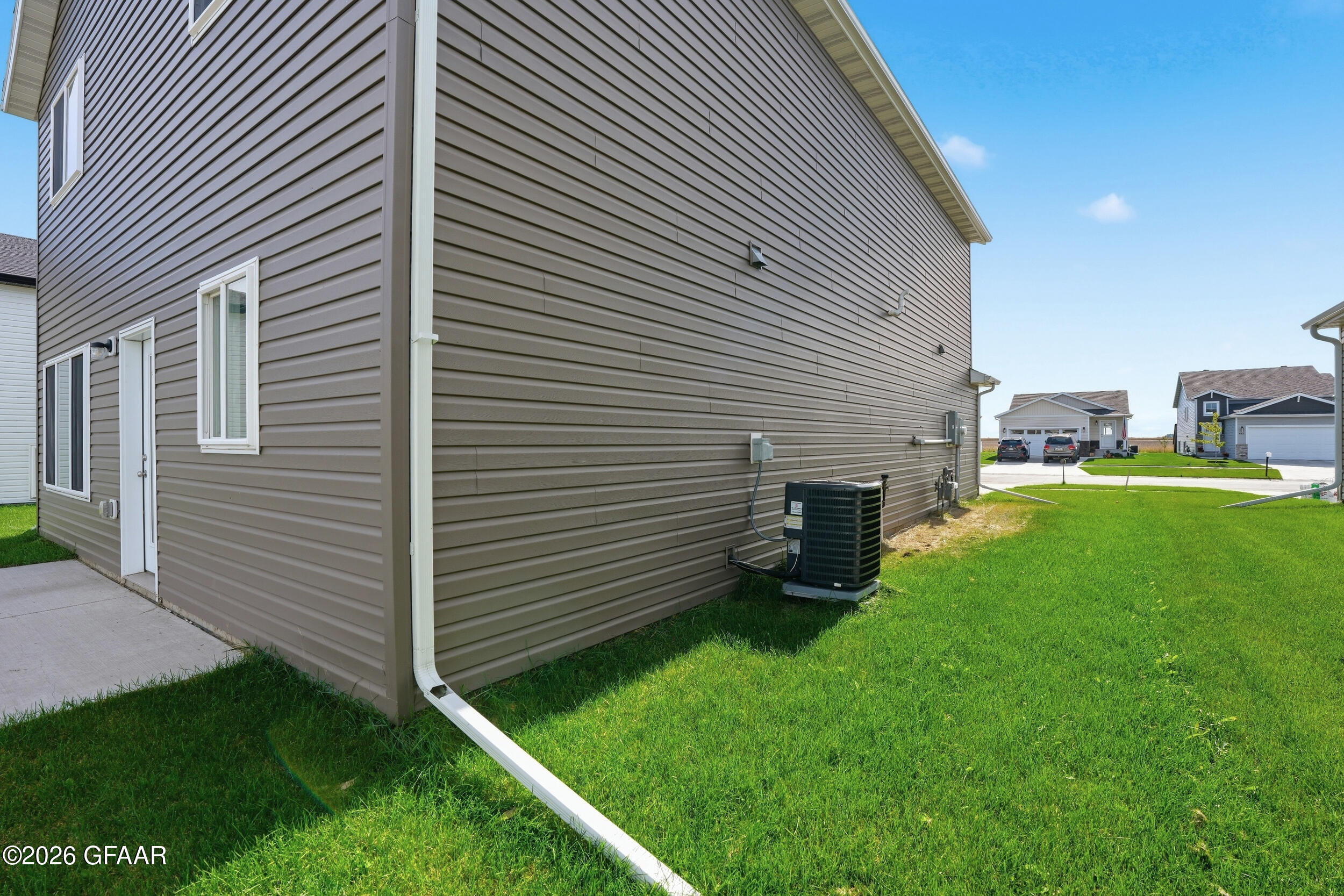 main property photo 32