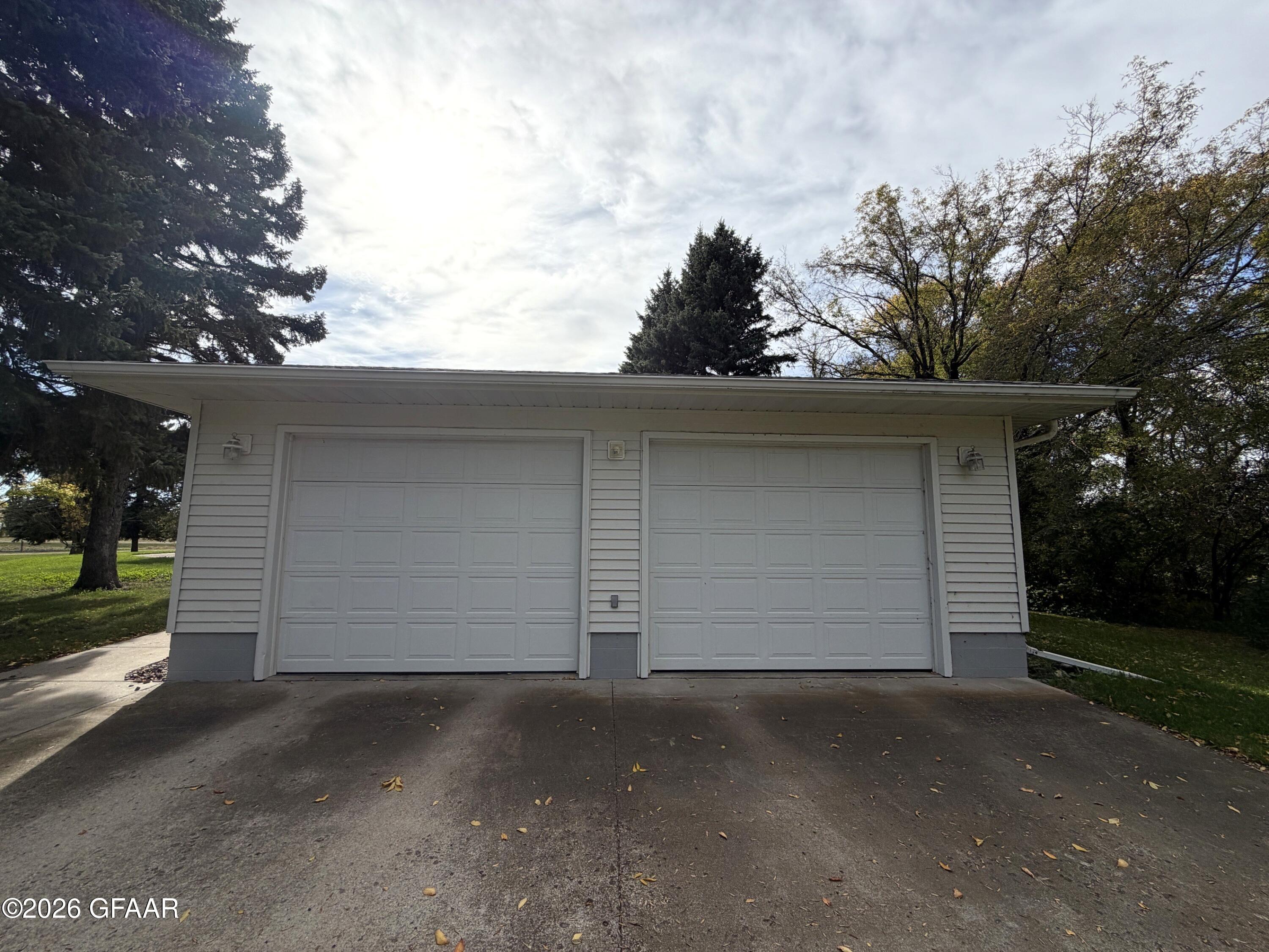 main property photo 60