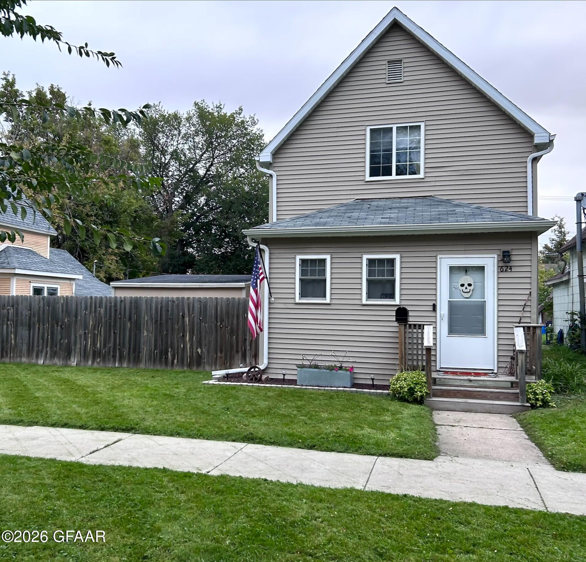 main property photo 16