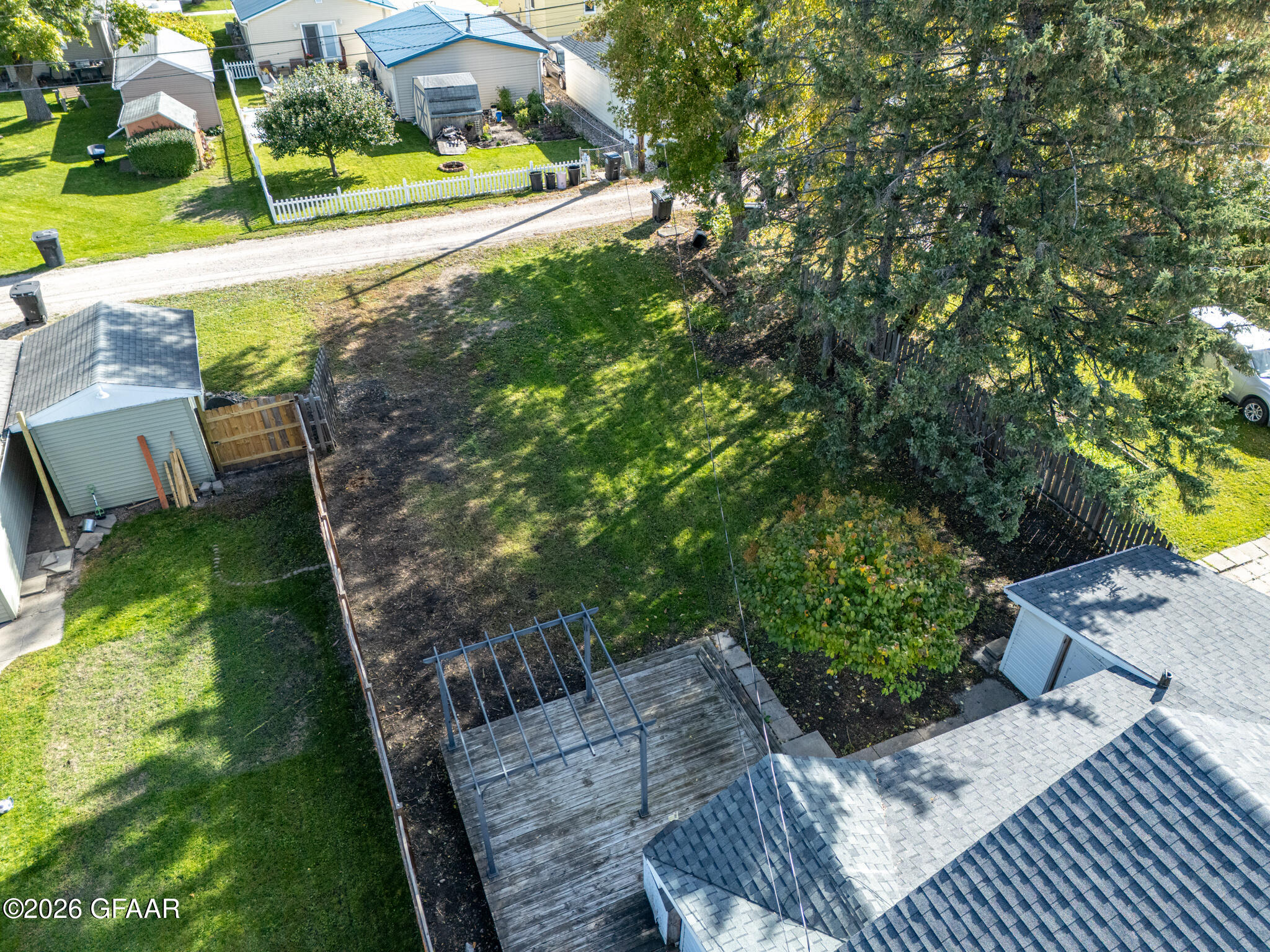 main property photo 33