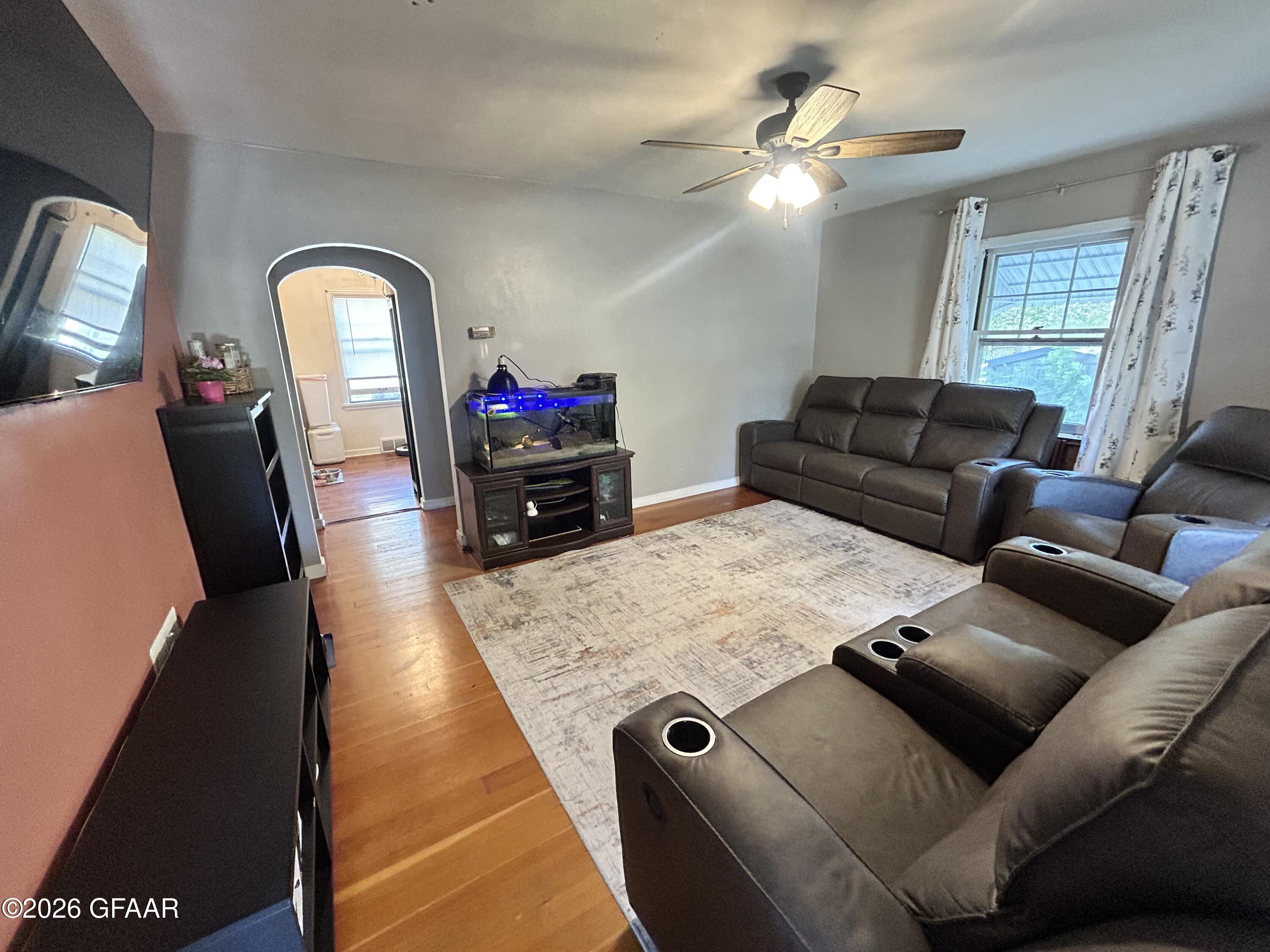 main property photo 3