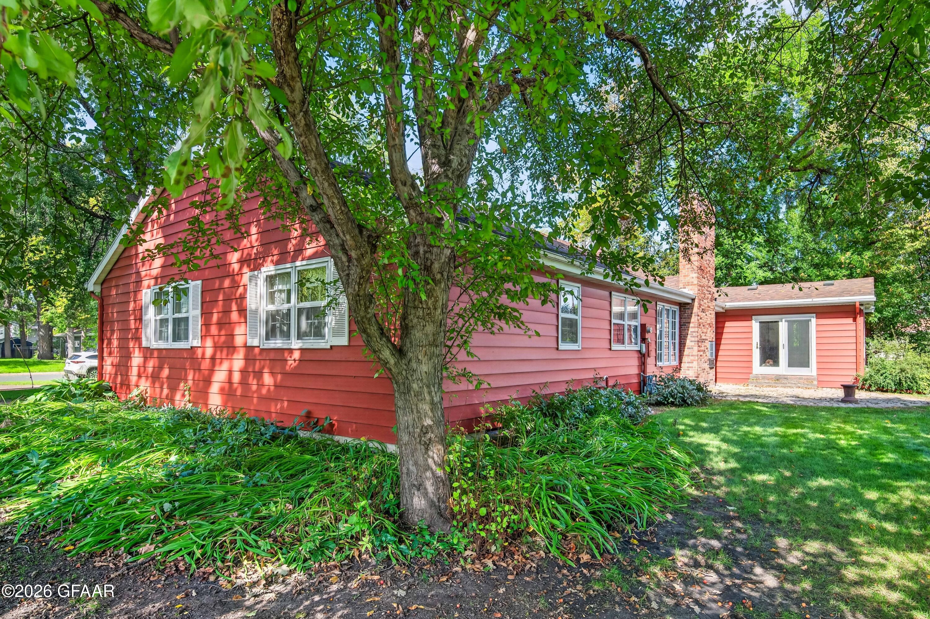 main property photo 31