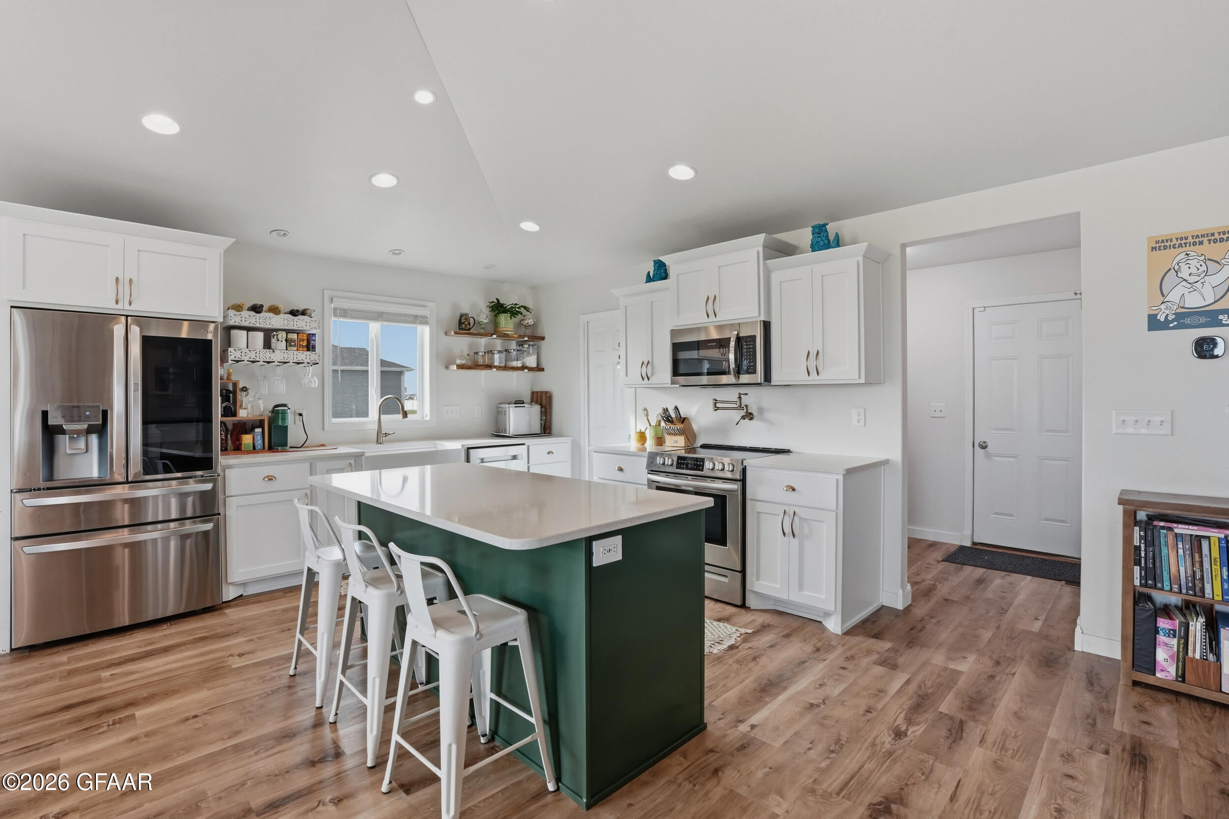 main property photo 10