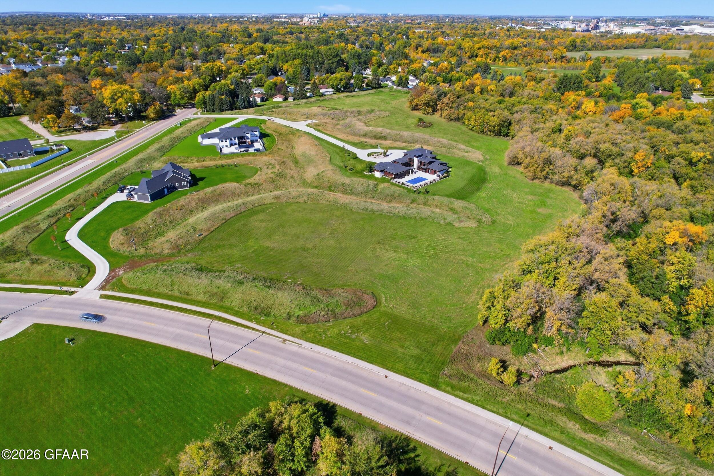 main property photo 9