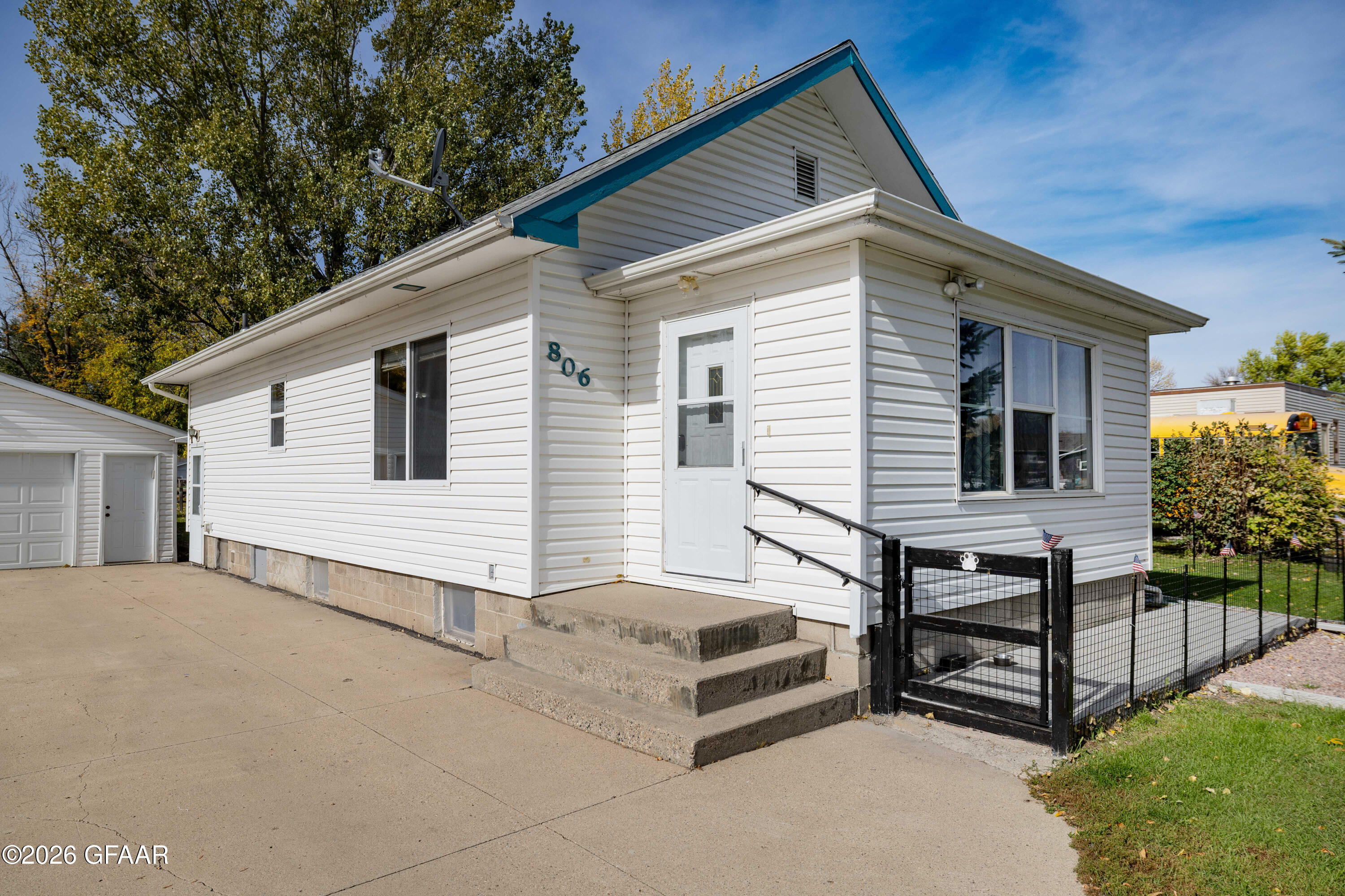 main property photo 1