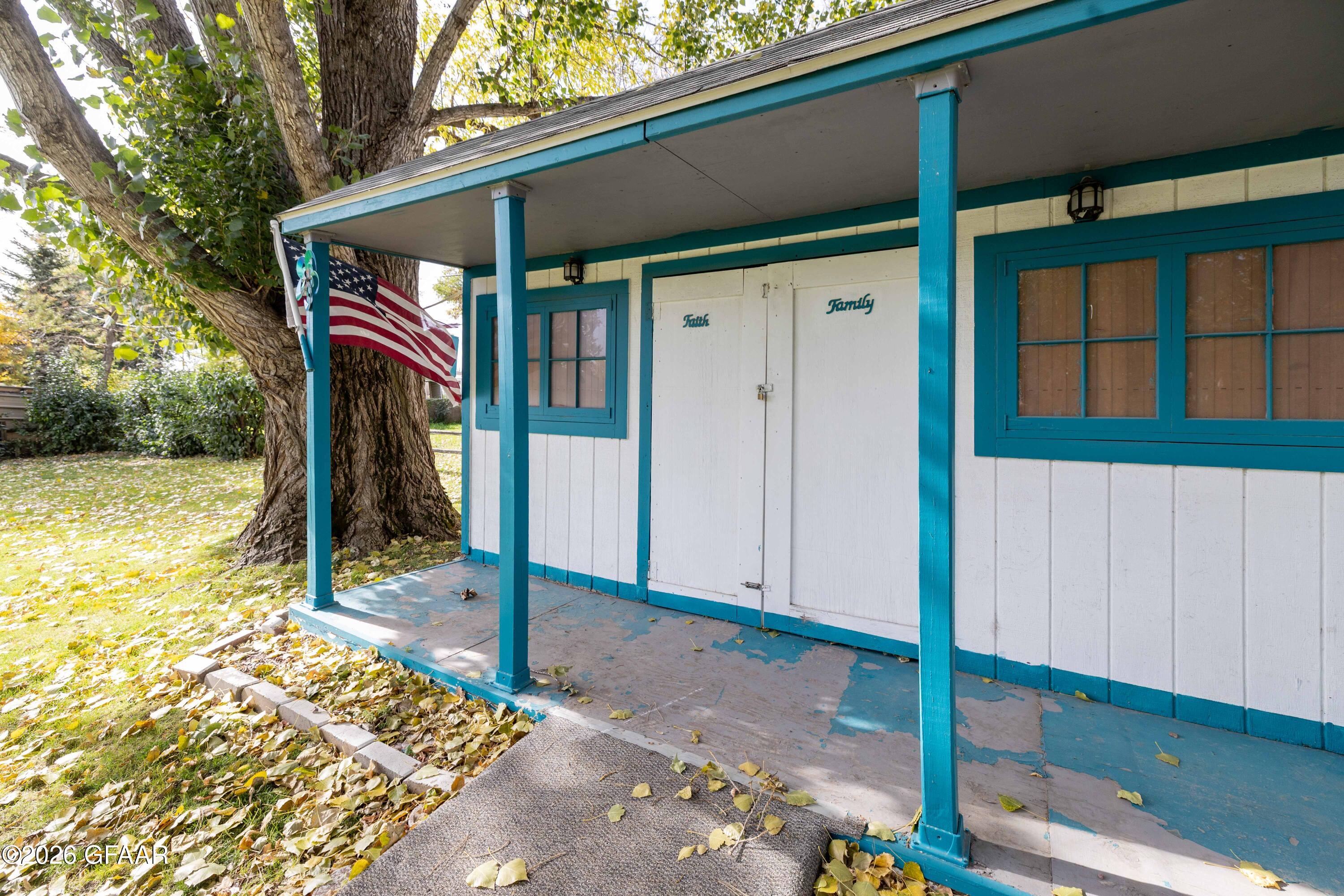 main property photo 37