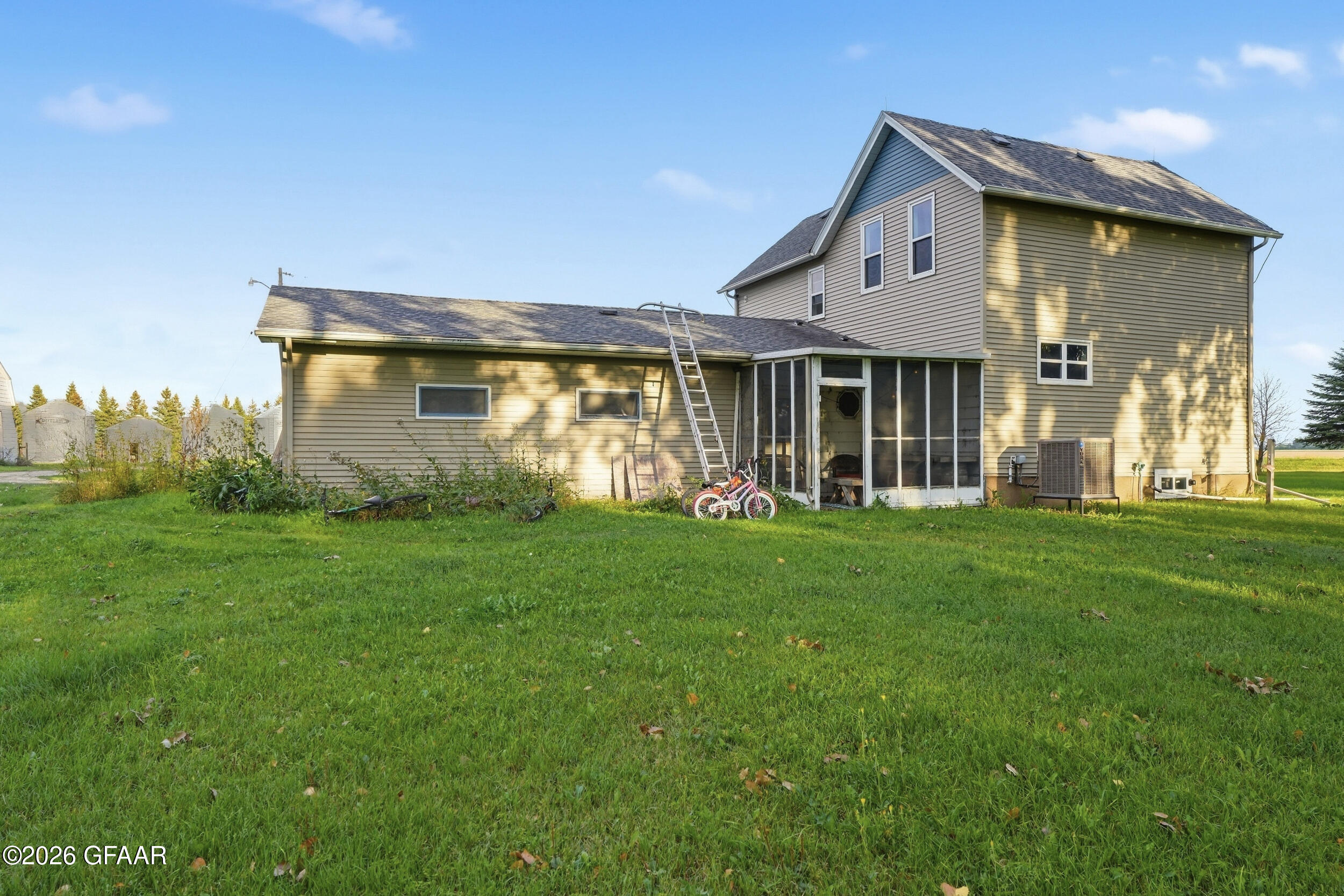 main property photo 21