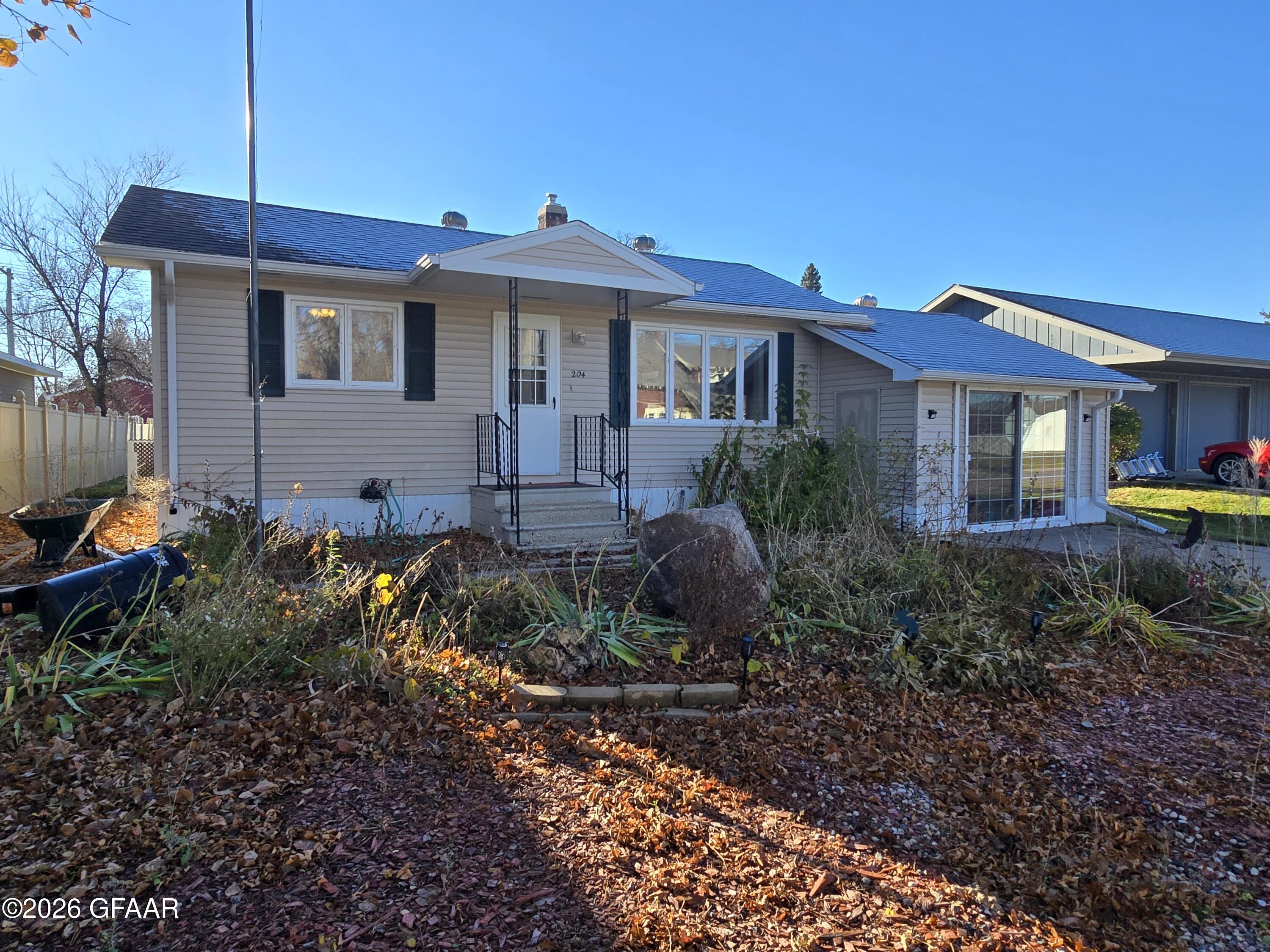main property photo 17