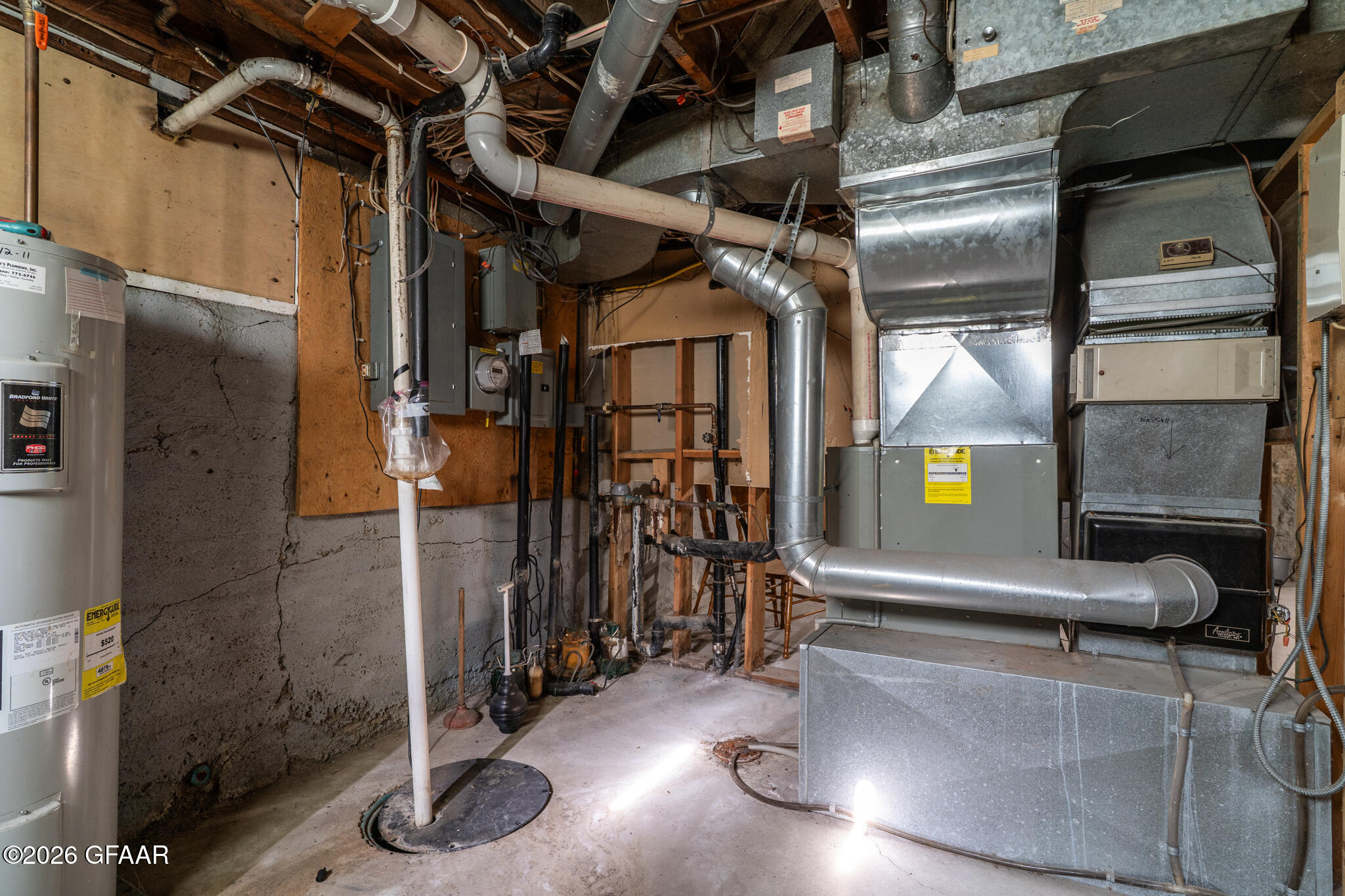 main property photo 23