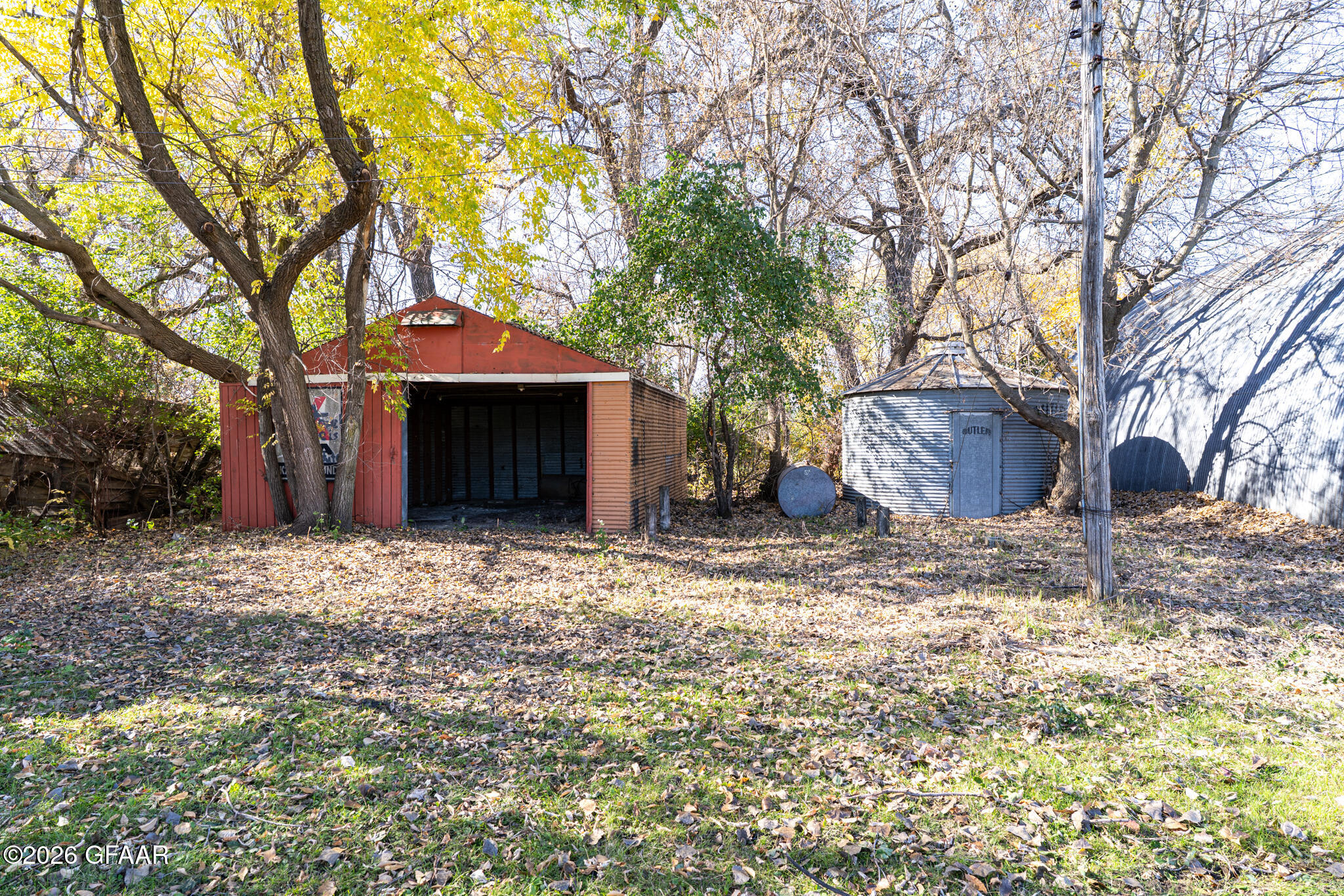 main property photo 31