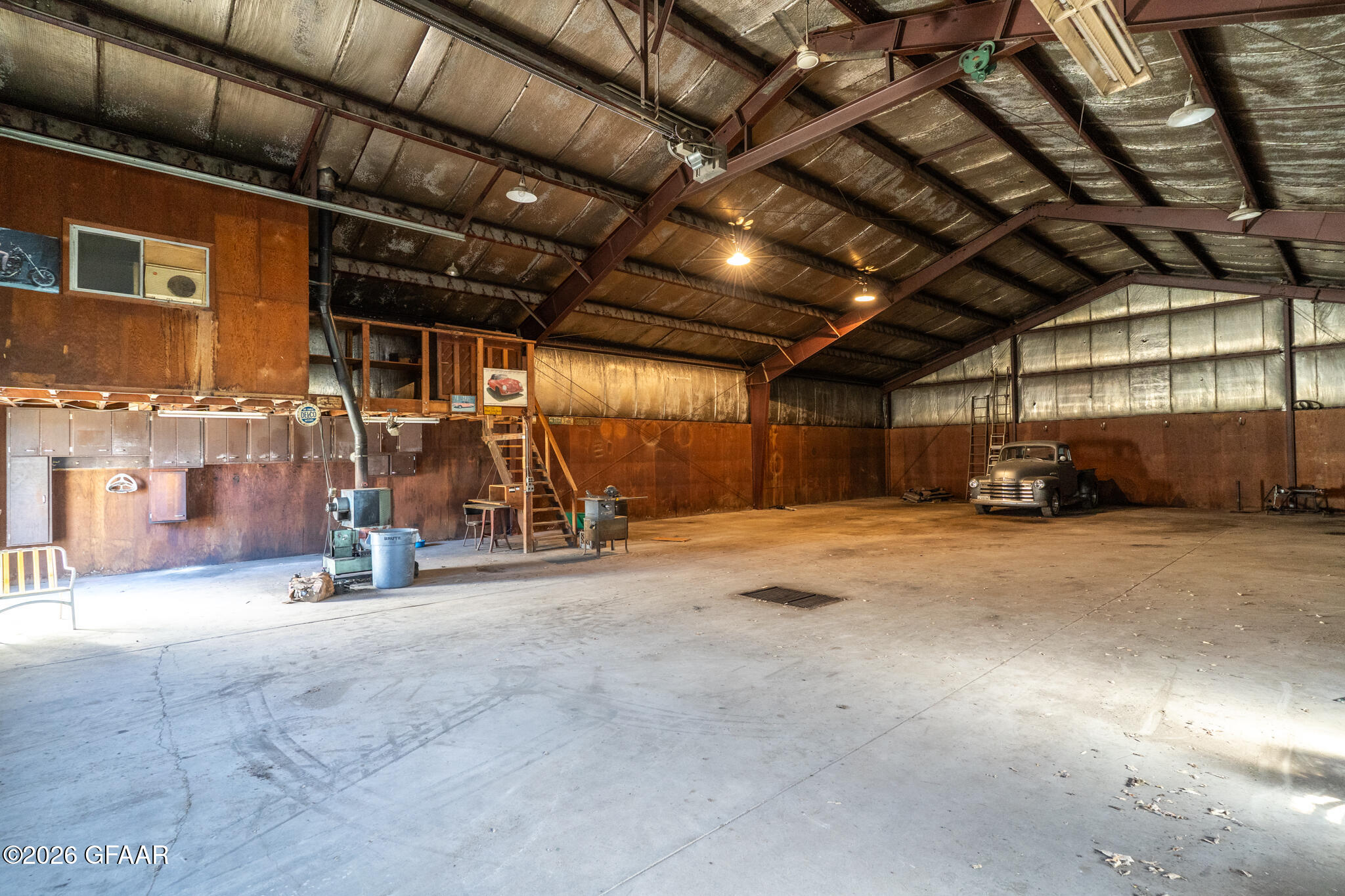 main property photo 42
