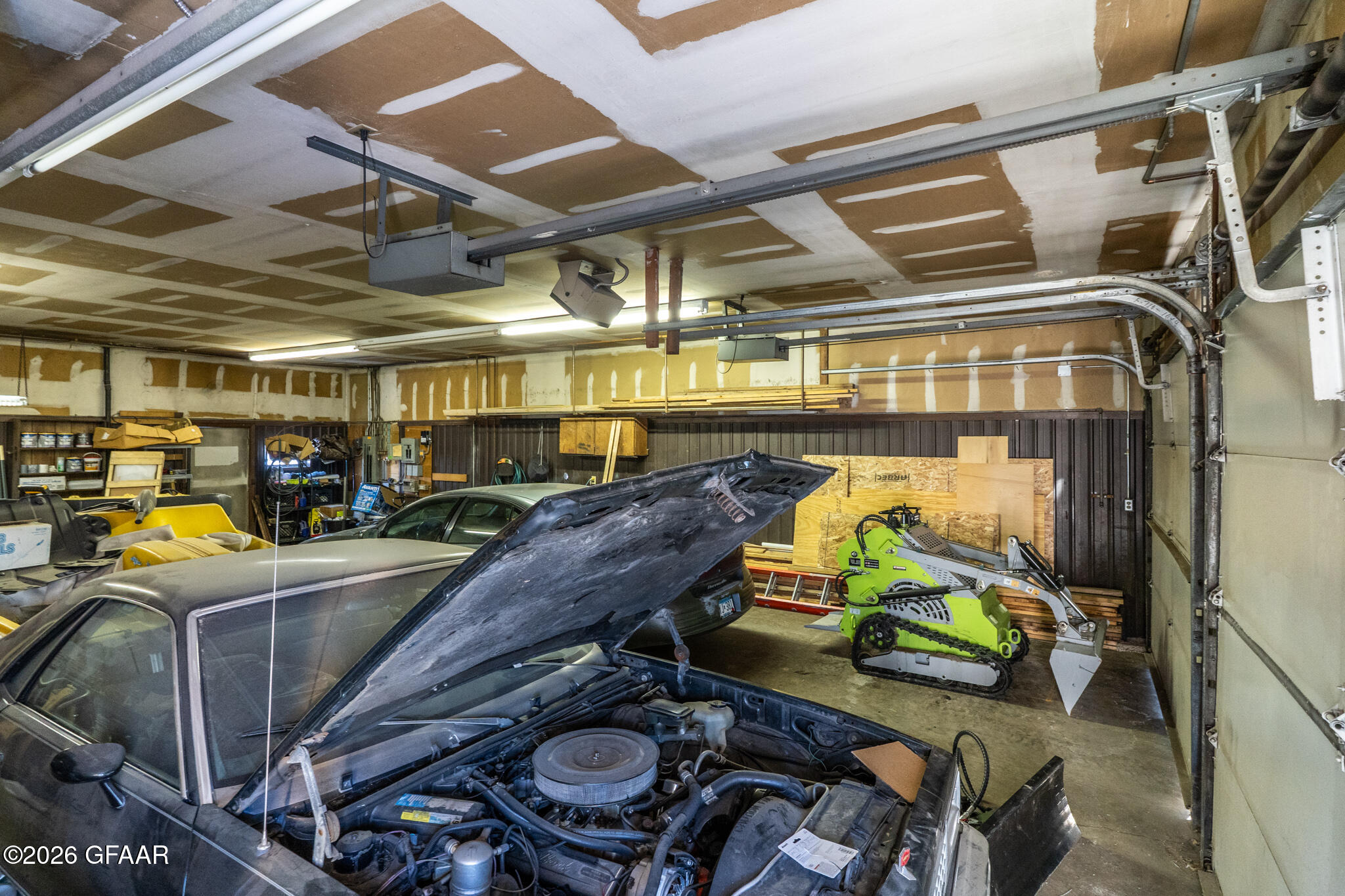 main property photo 16