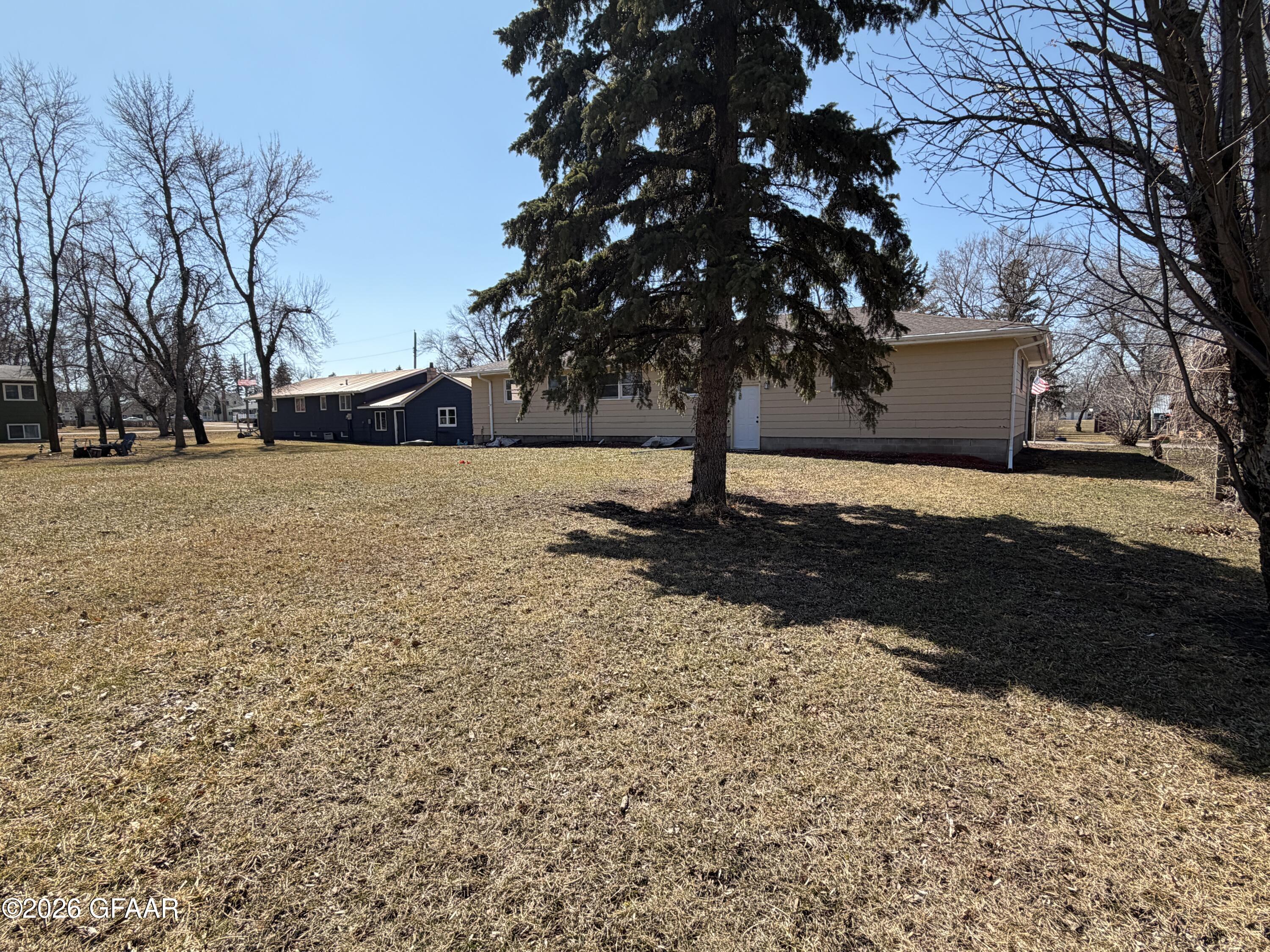 main property photo 26