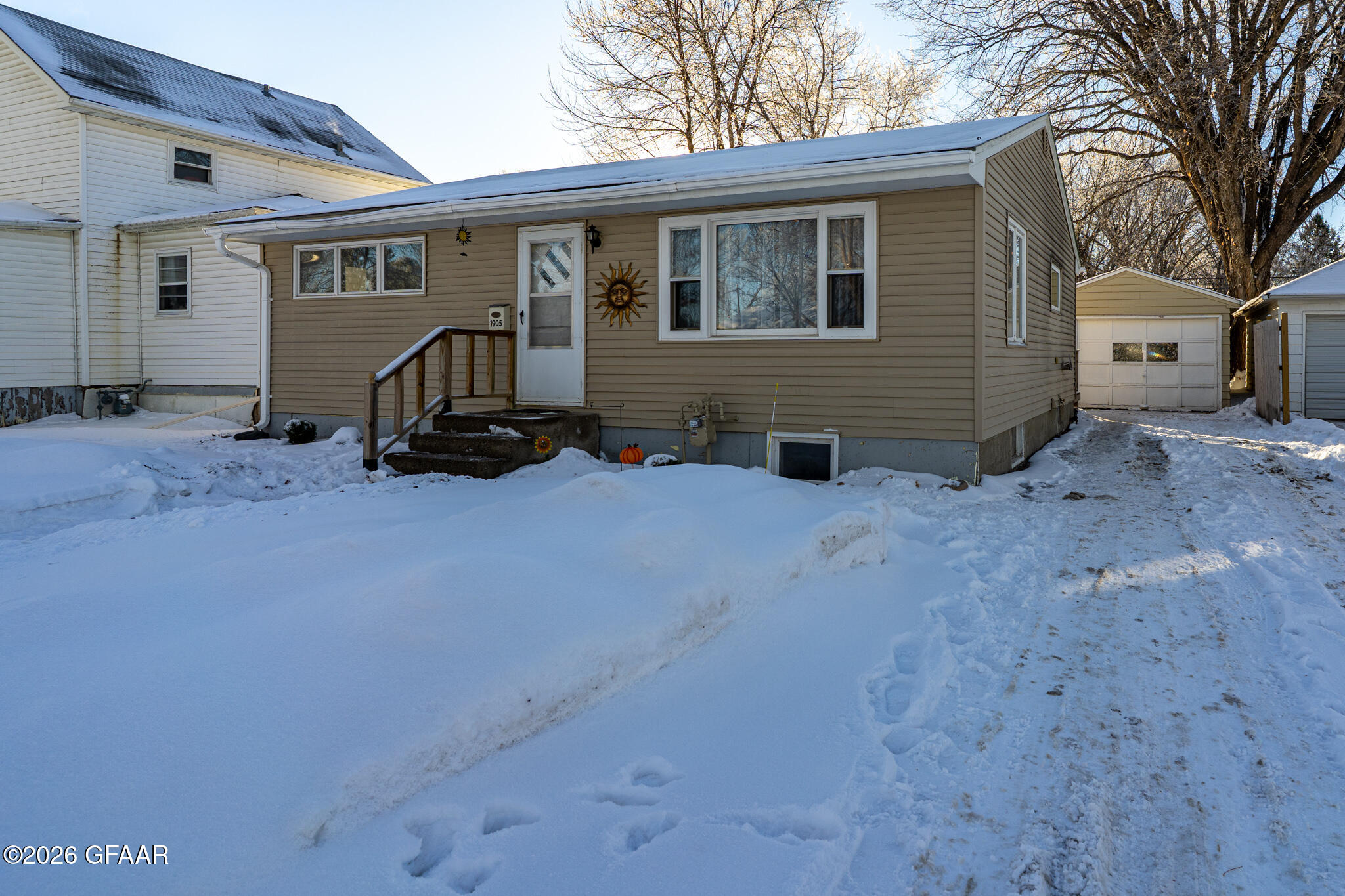 main property photo 0