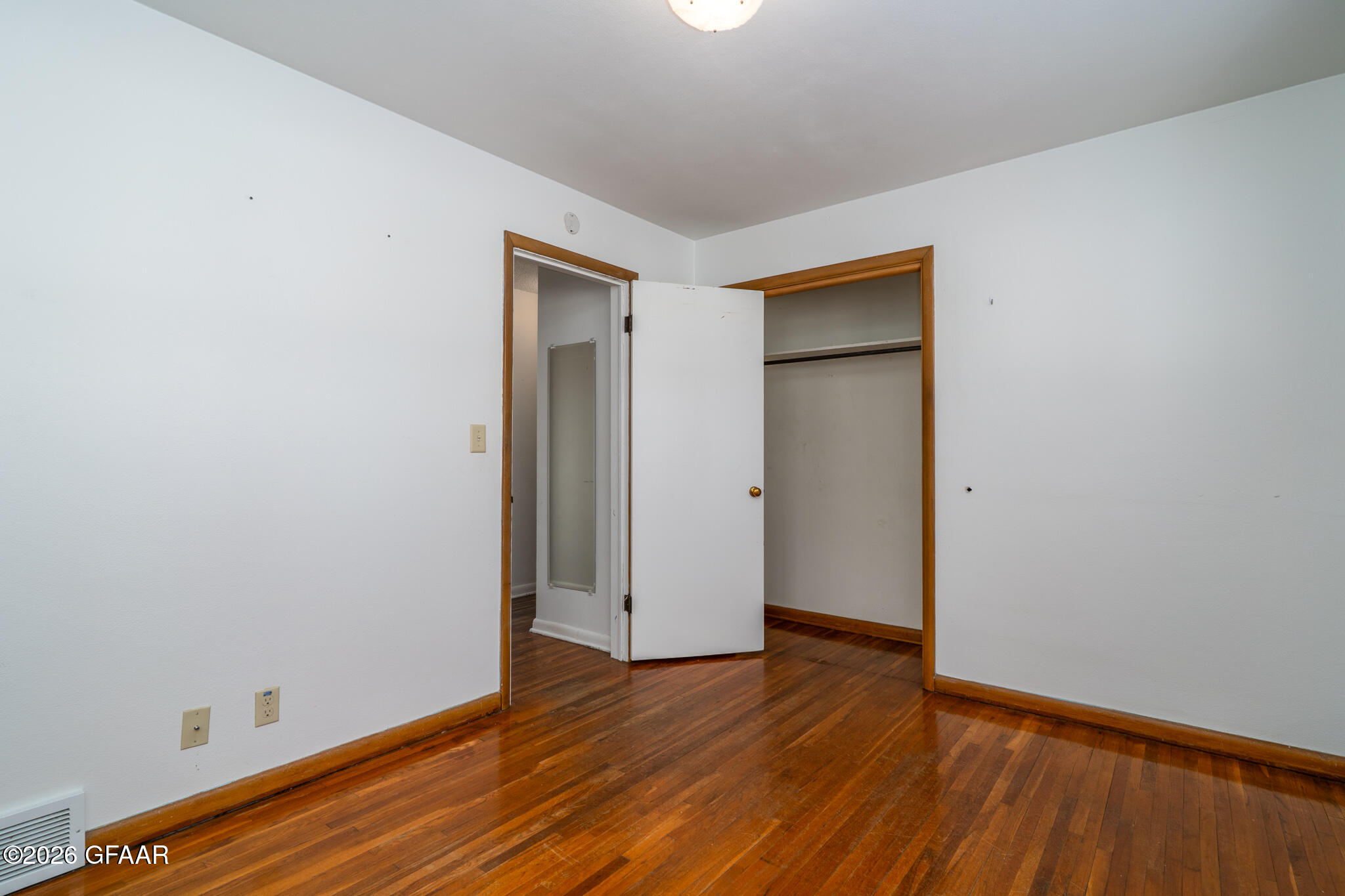 property viewer photo 12