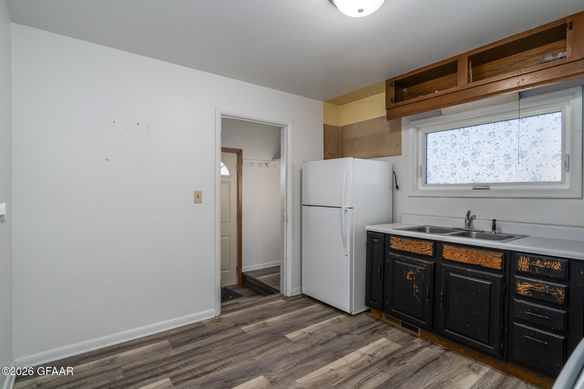 property viewer photo 3