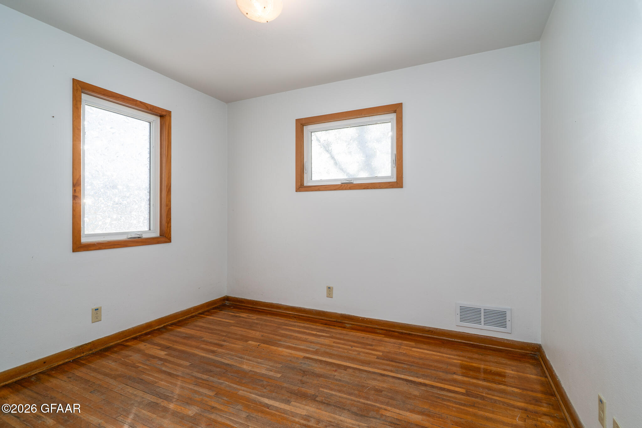 property viewer photo 8