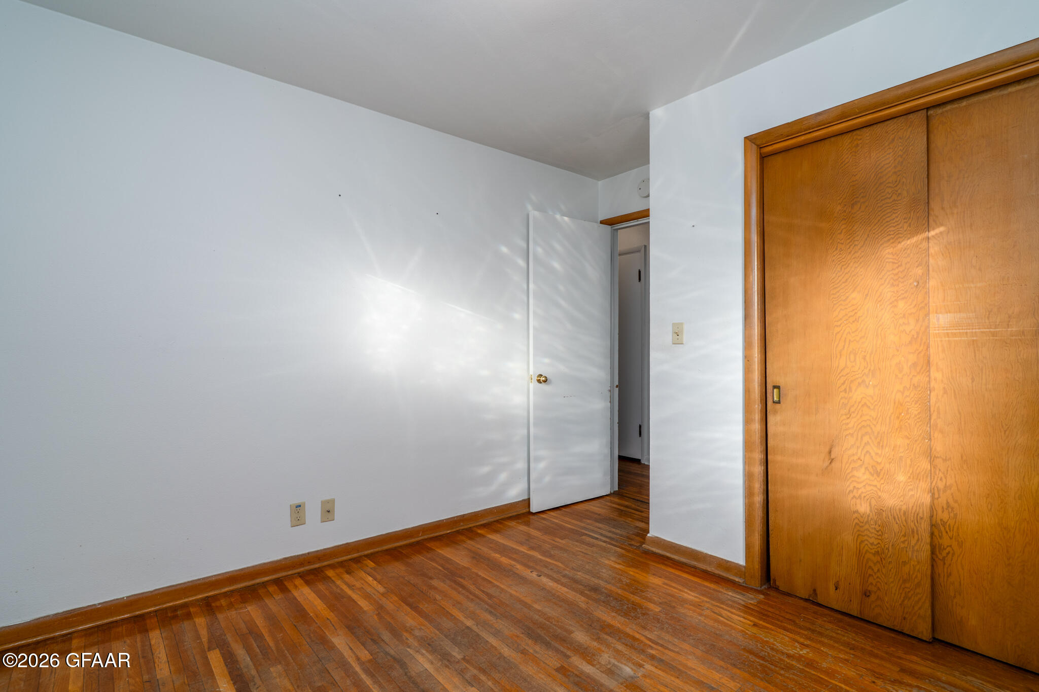 property viewer photo 9