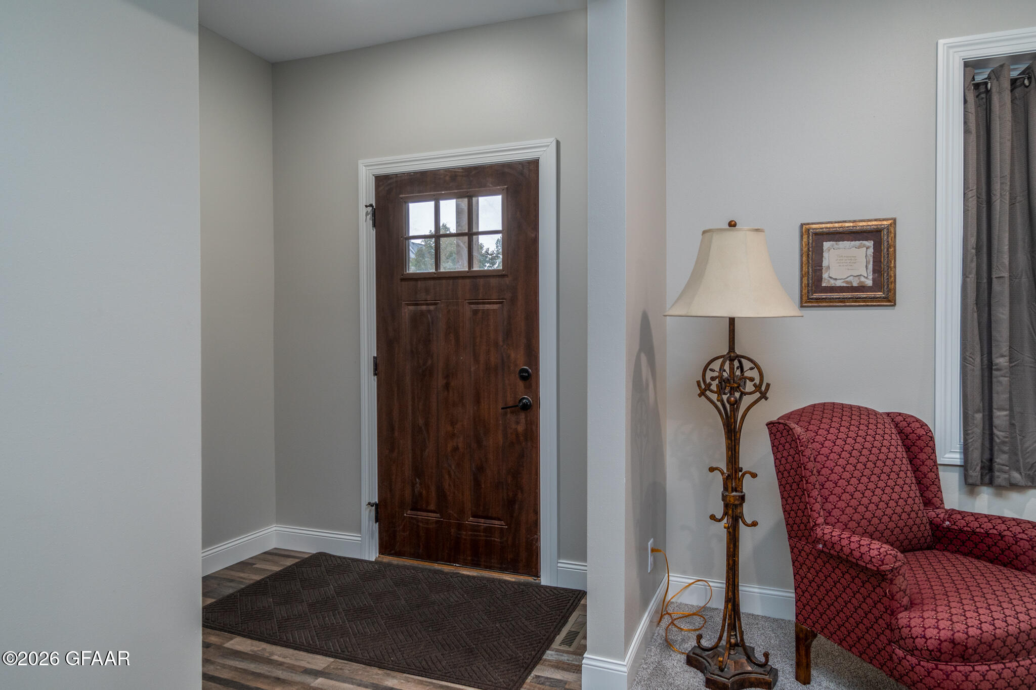 property viewer photo 1
