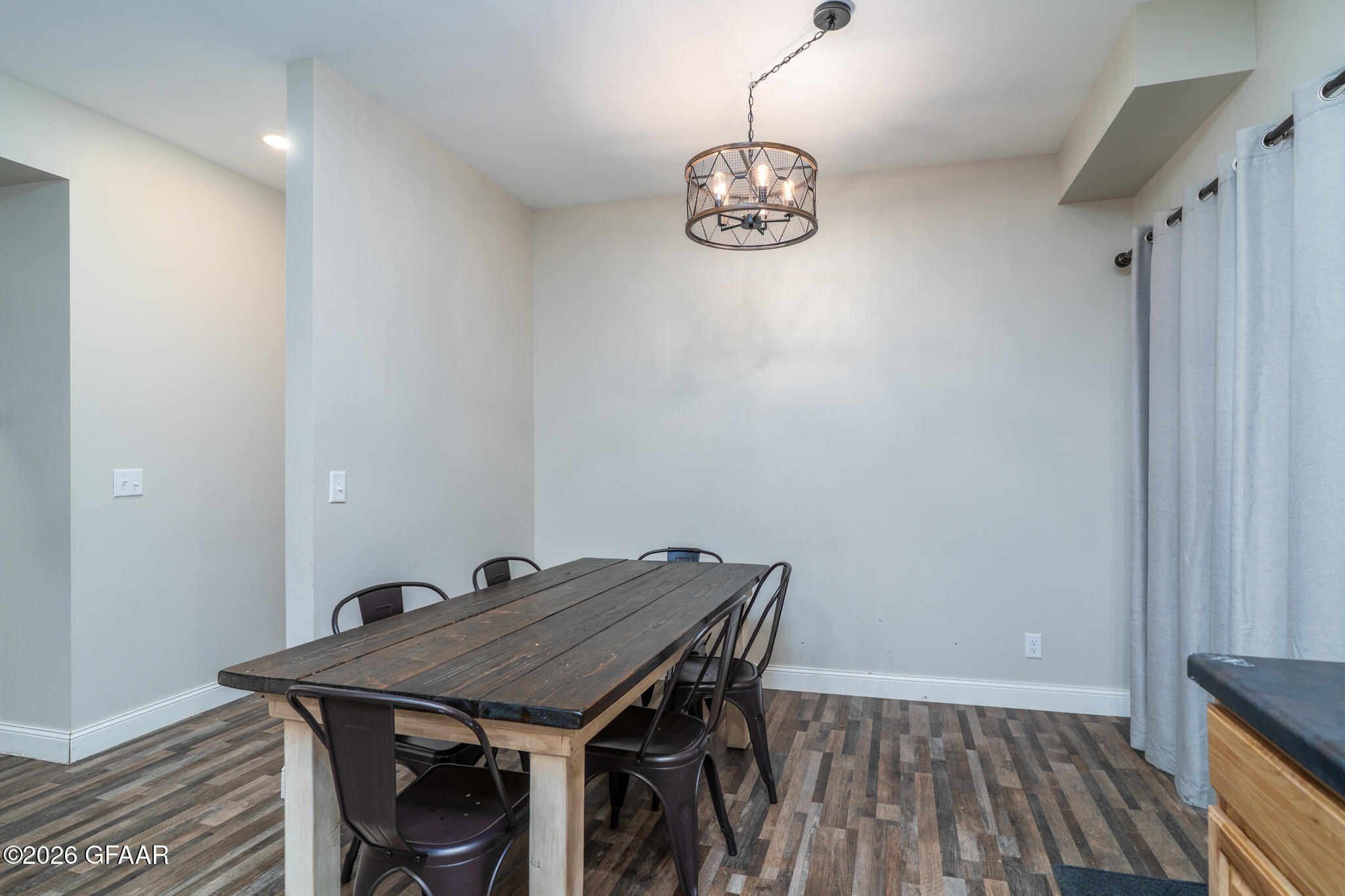 property viewer photo 10