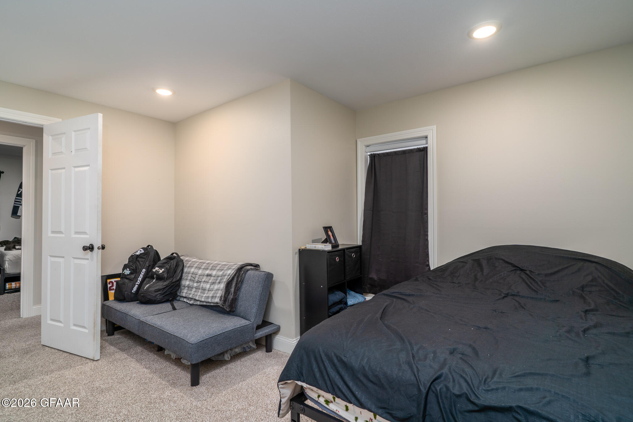 property viewer photo 17