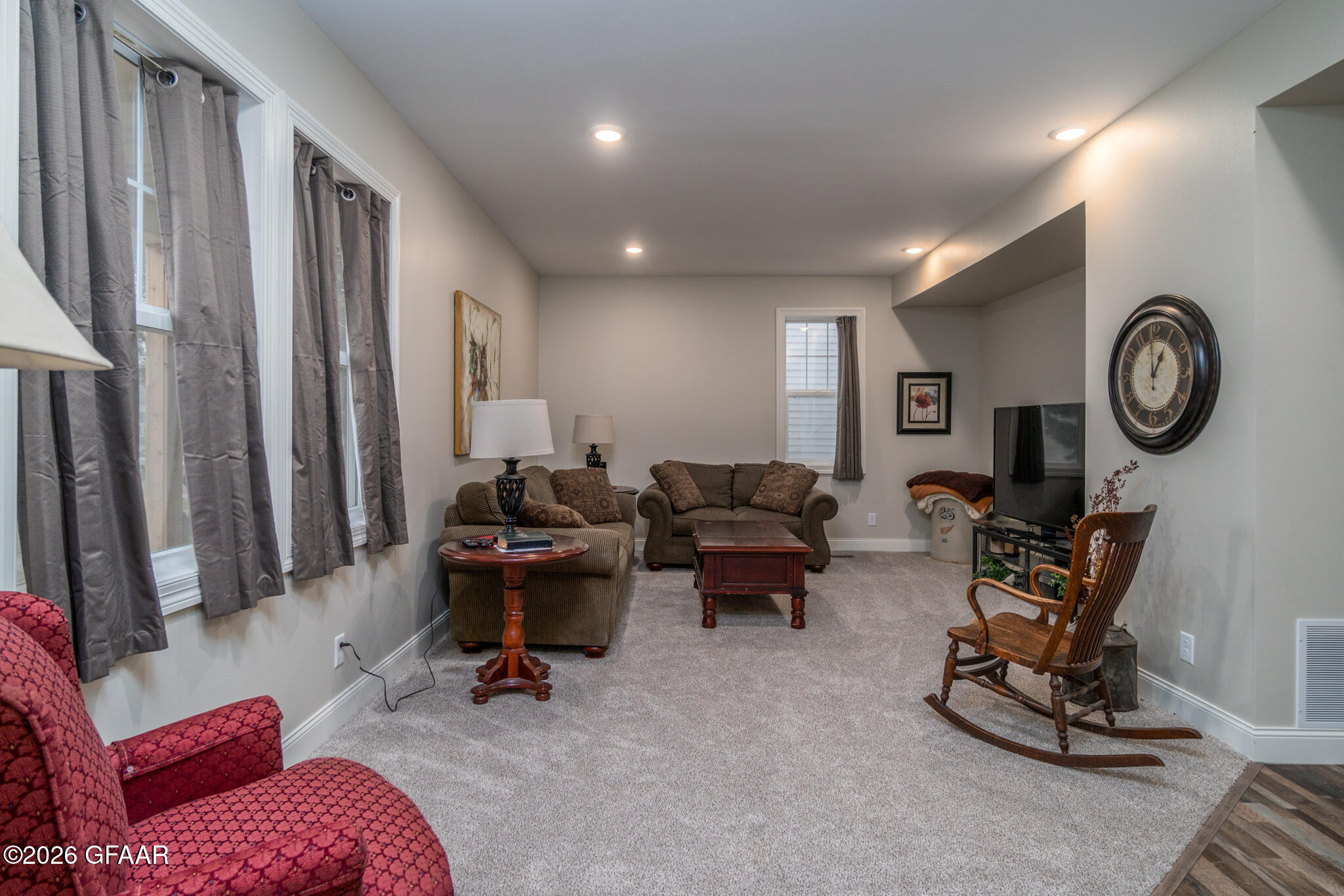 property viewer photo 2
