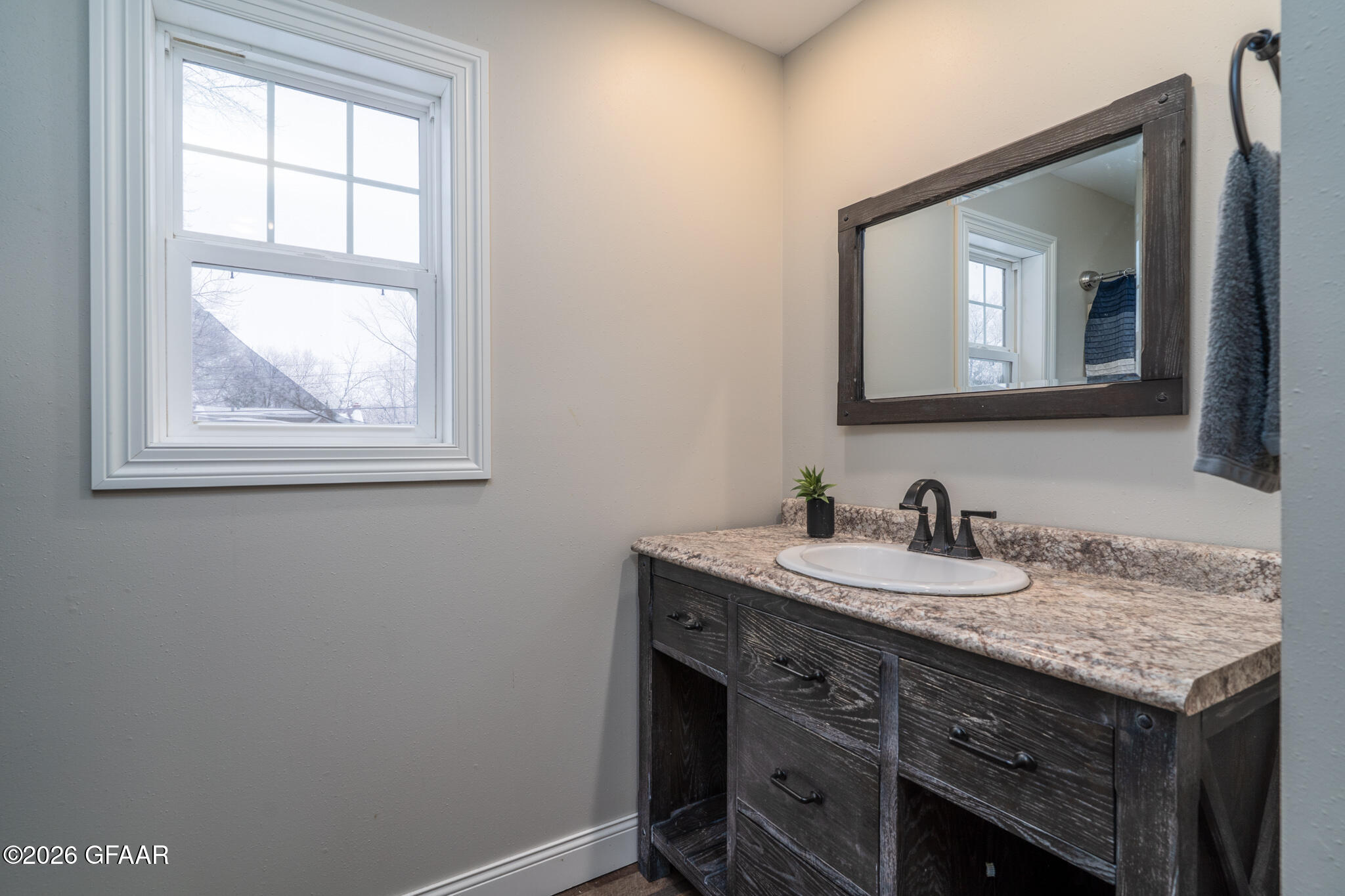 property viewer photo 20