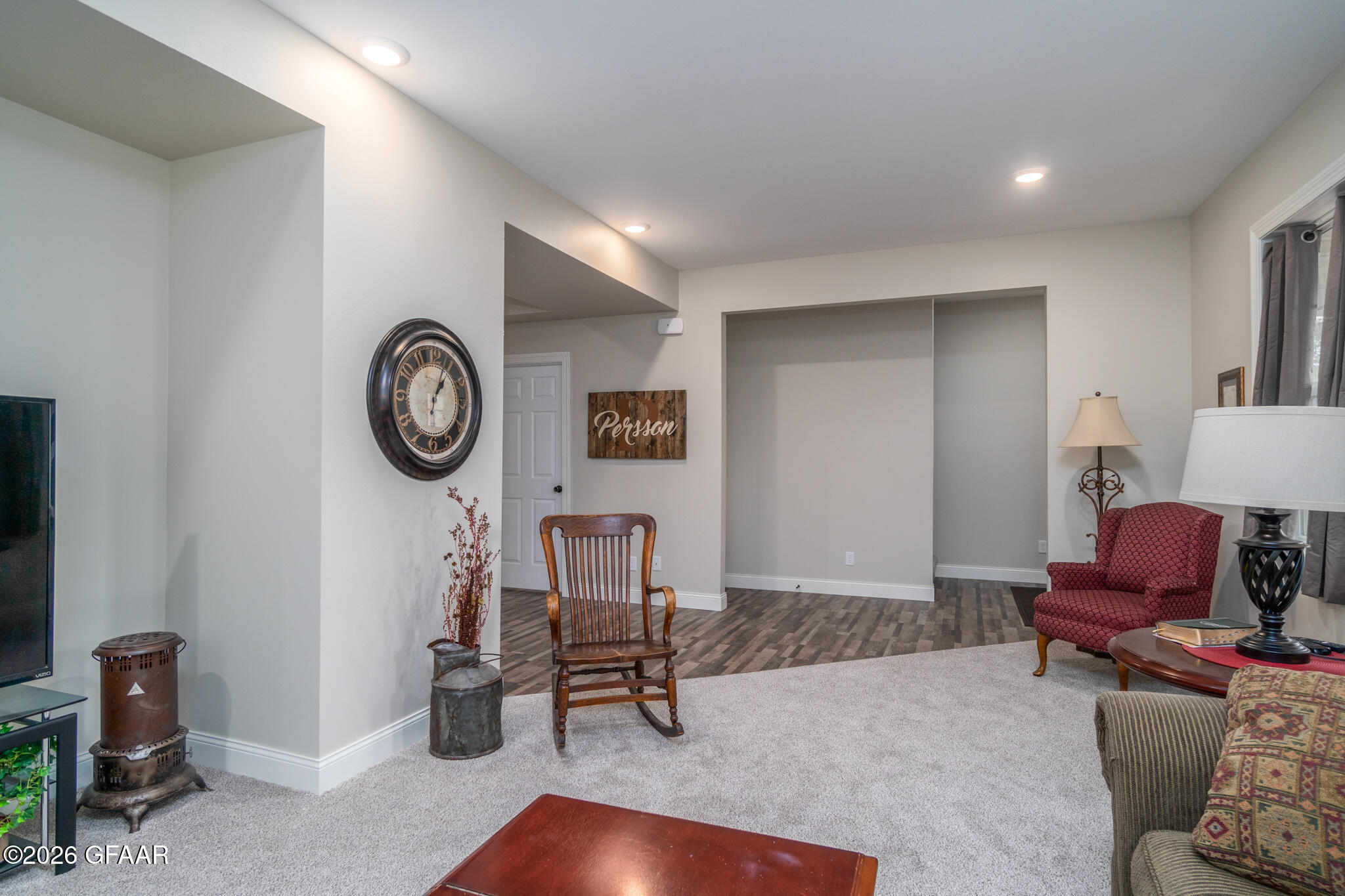 property viewer photo 4