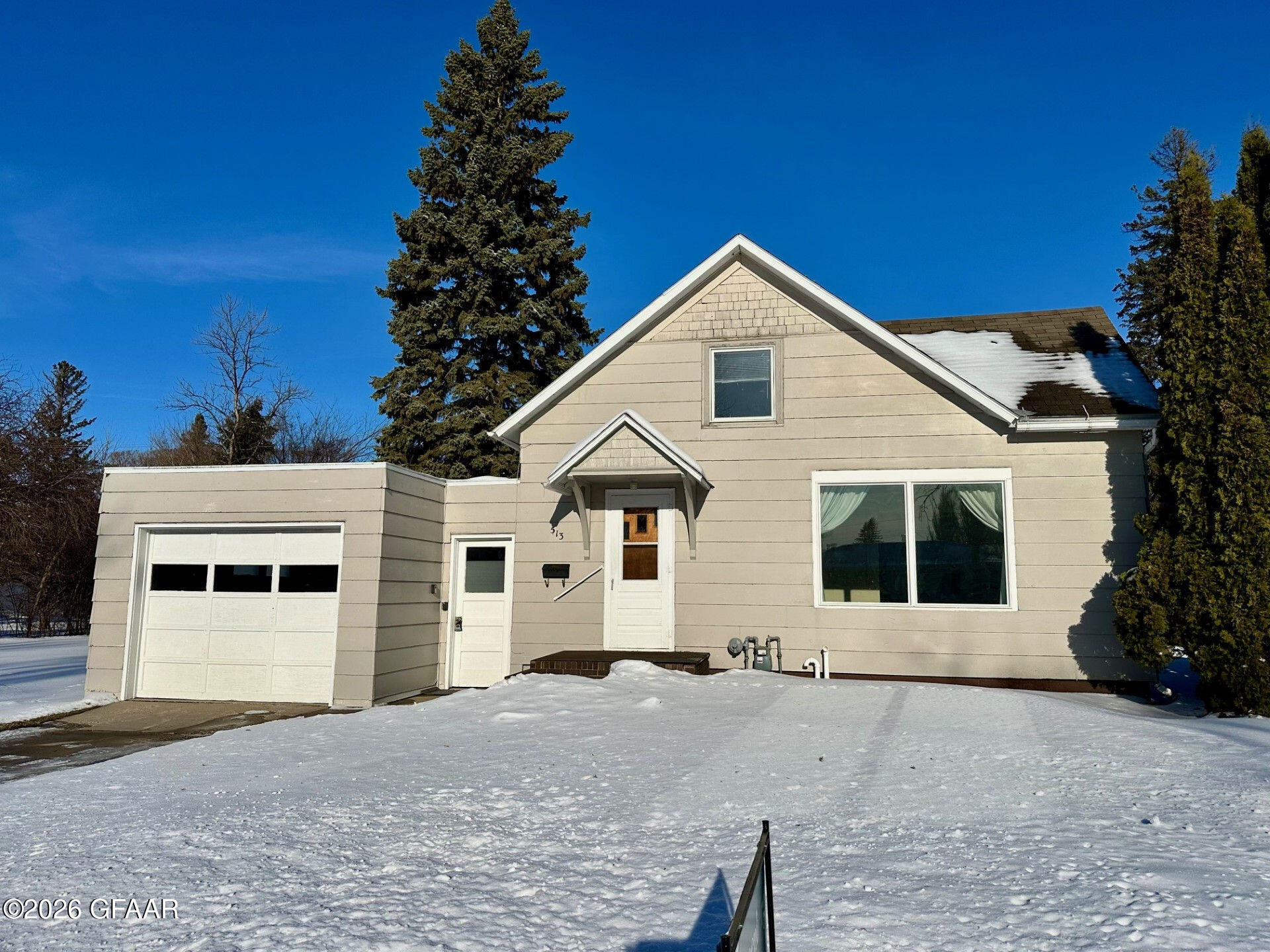 main property photo 0