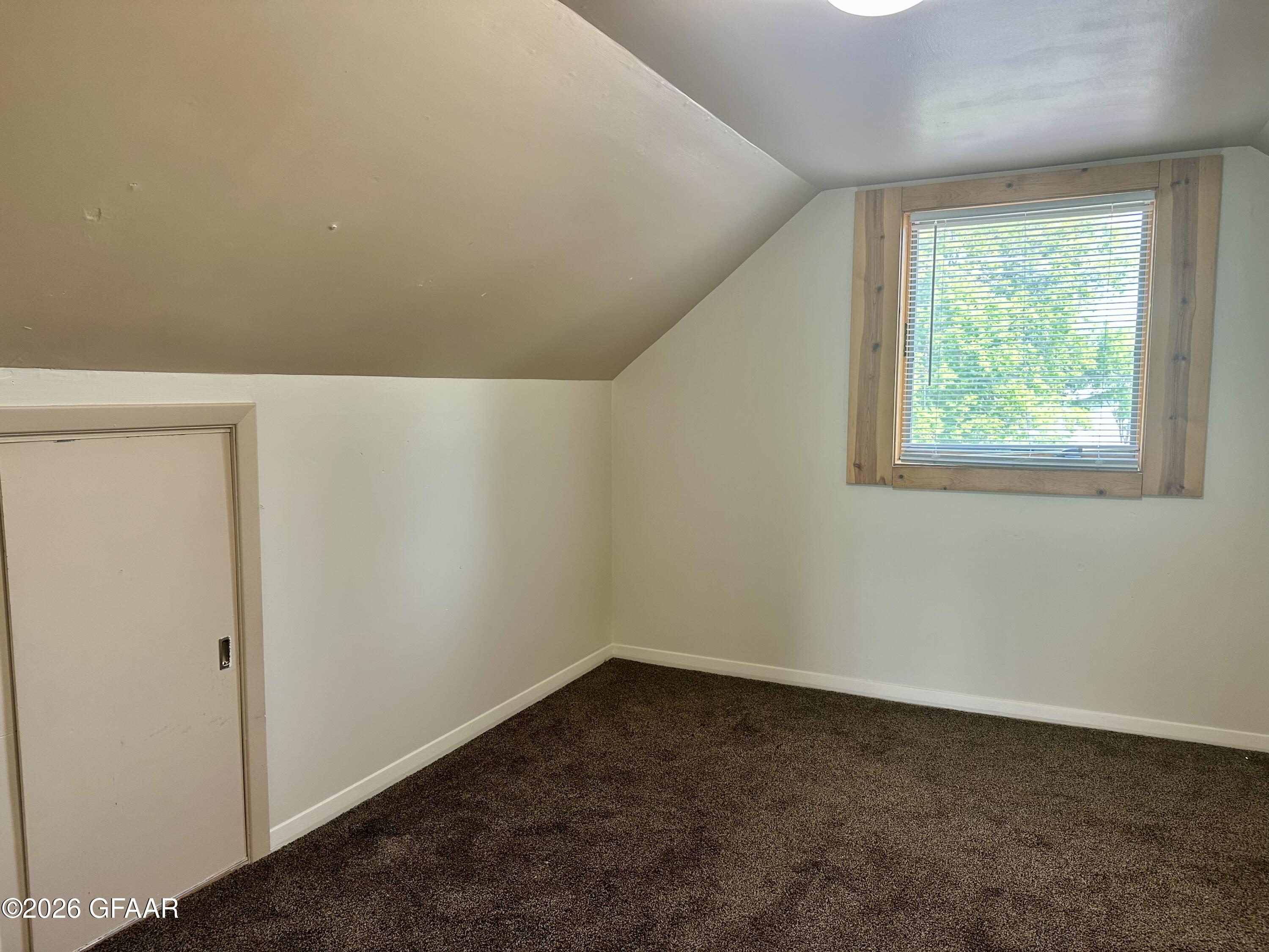 property viewer photo 18