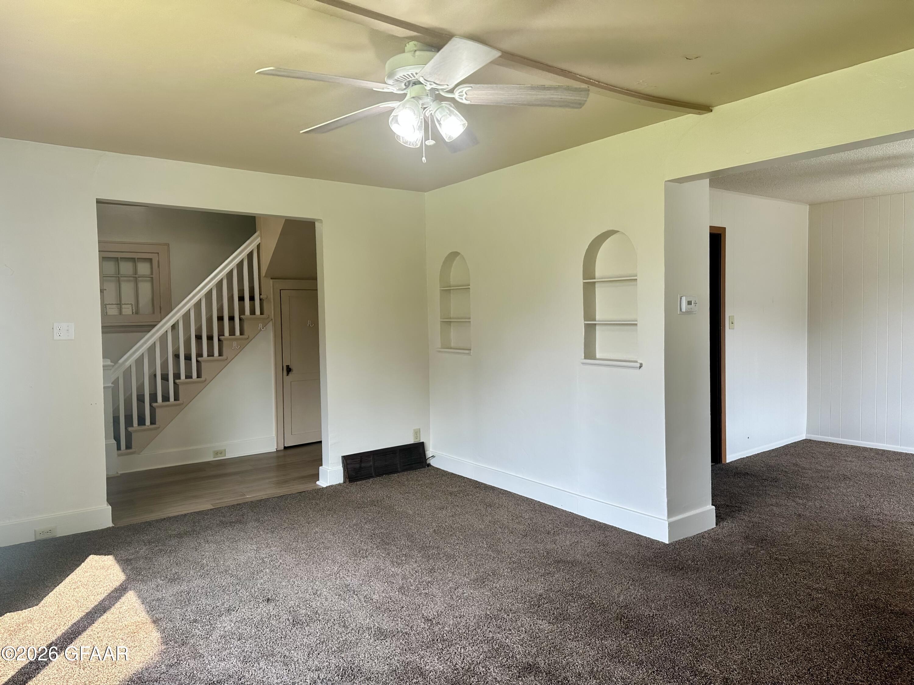 property viewer photo 5