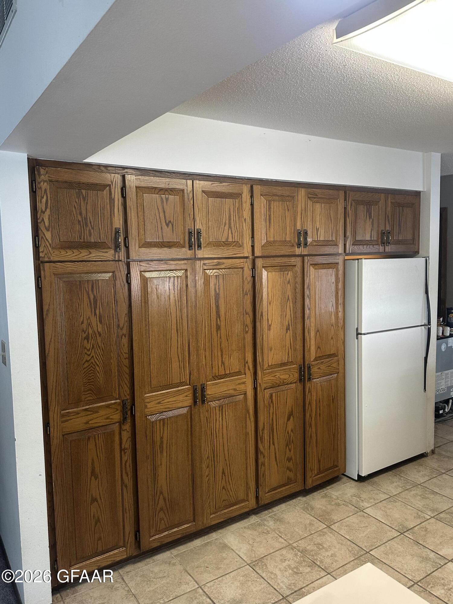 property viewer photo 3