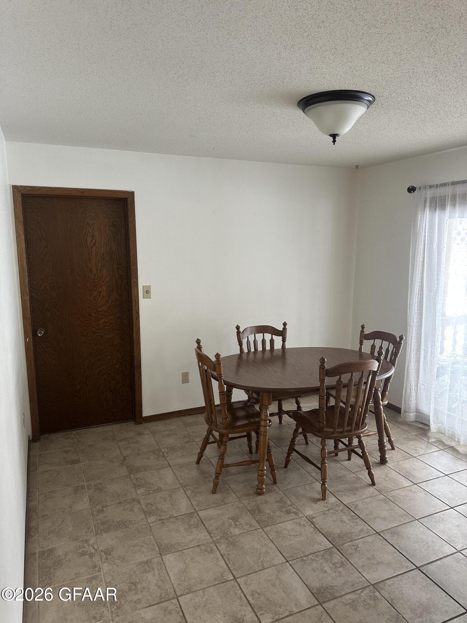 property viewer photo 4