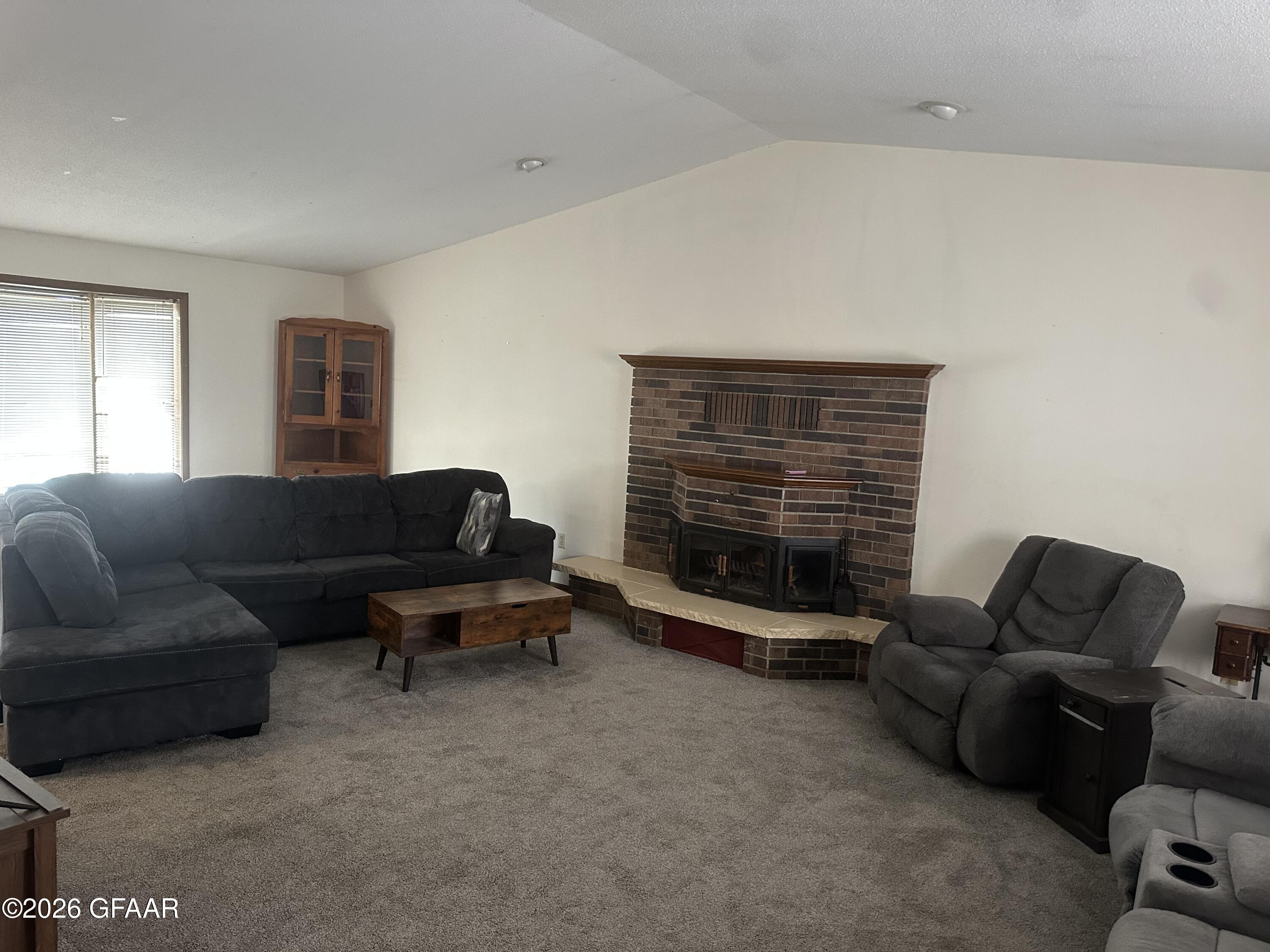 property viewer photo 6