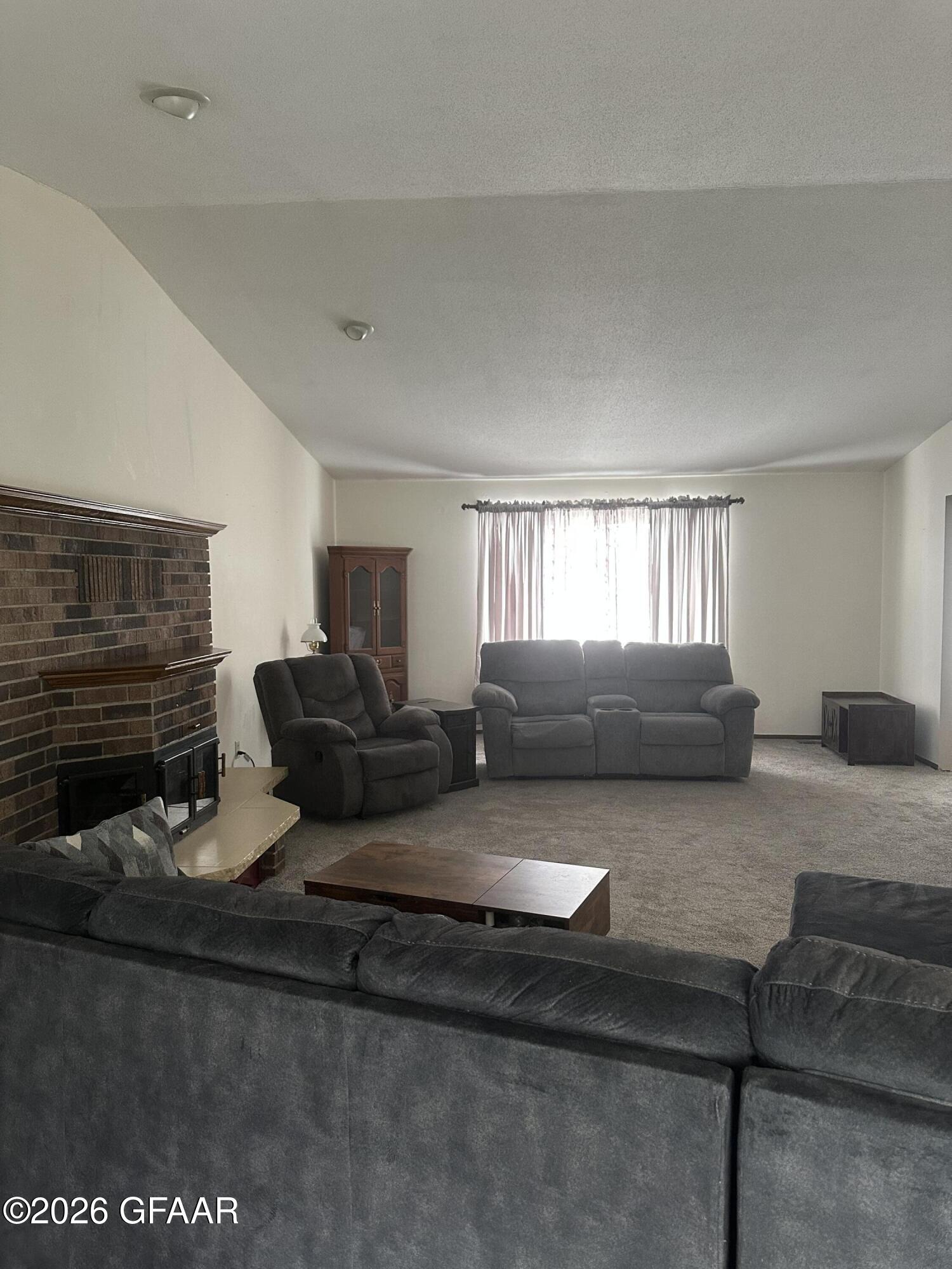 property viewer photo 7