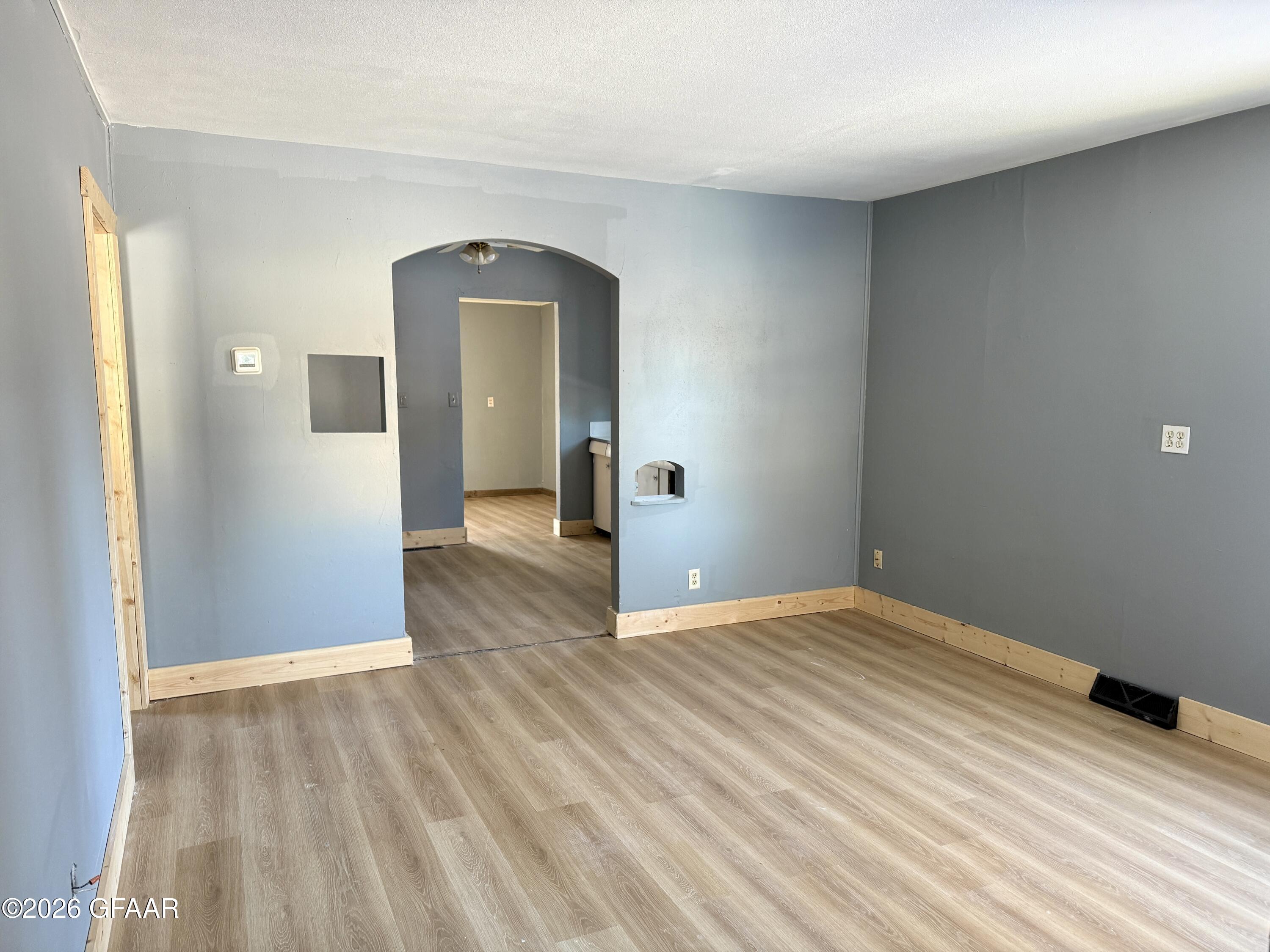 property viewer photo 1
