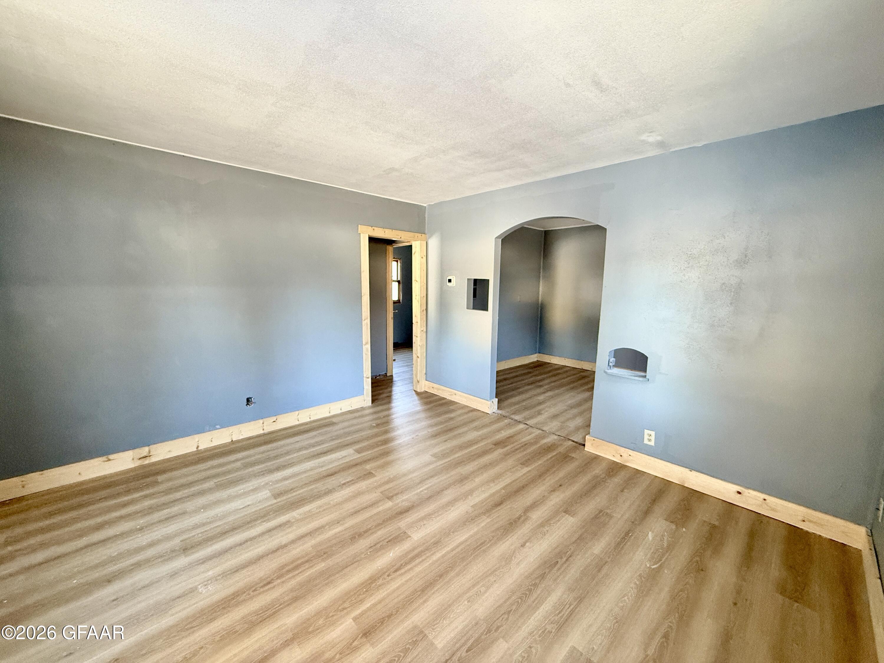 property viewer photo 2