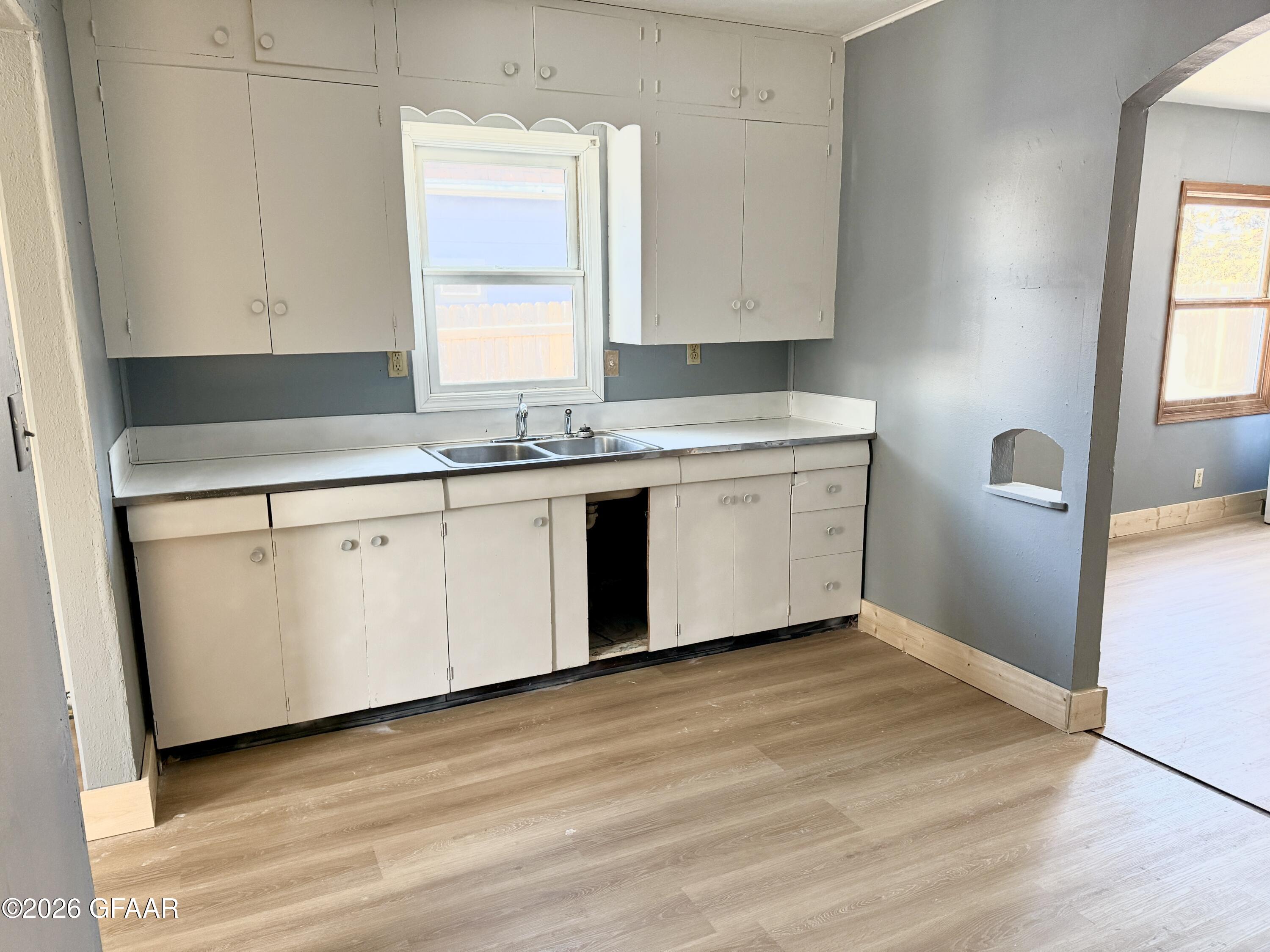 property viewer photo 4