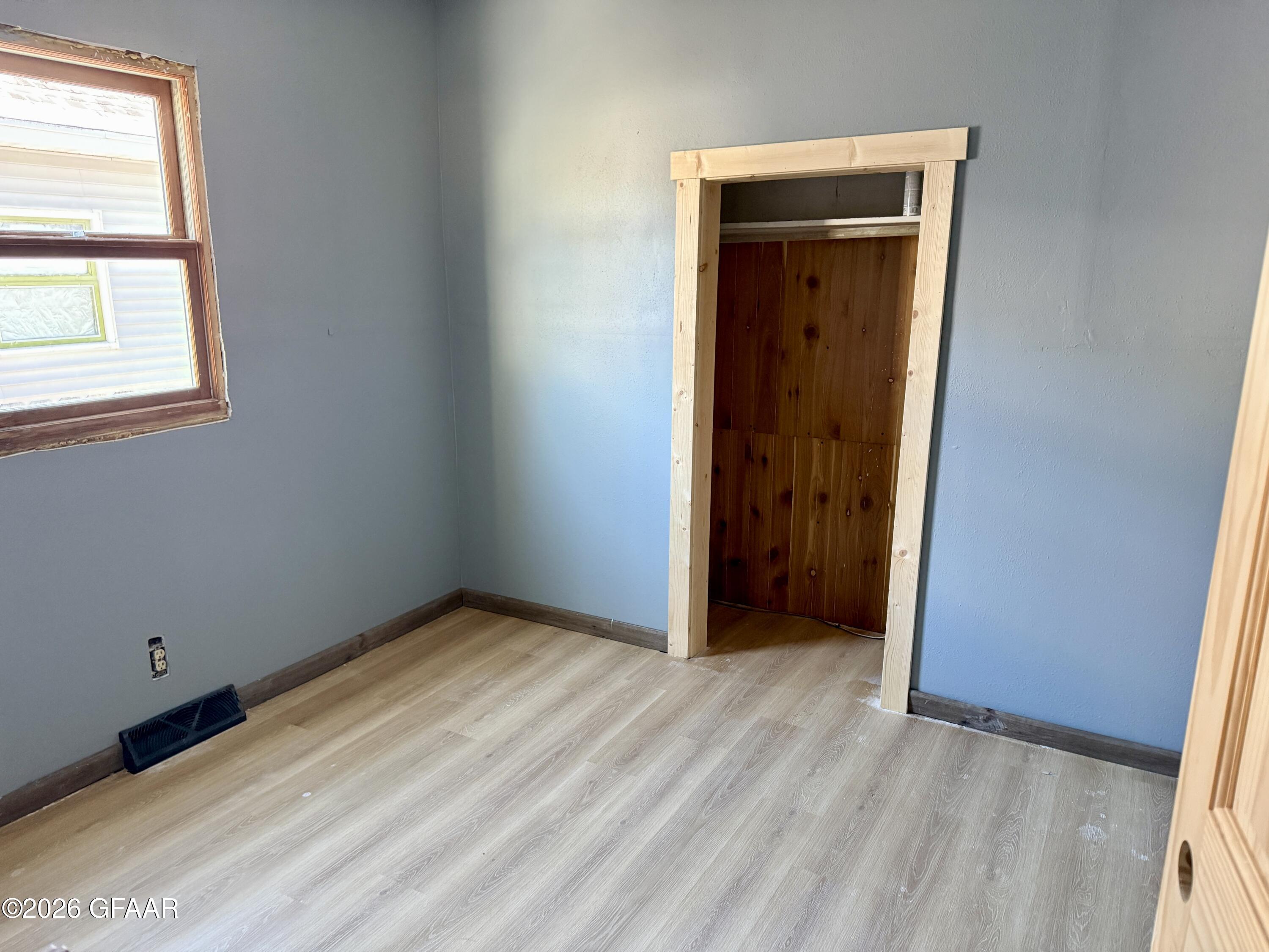 property viewer photo 6