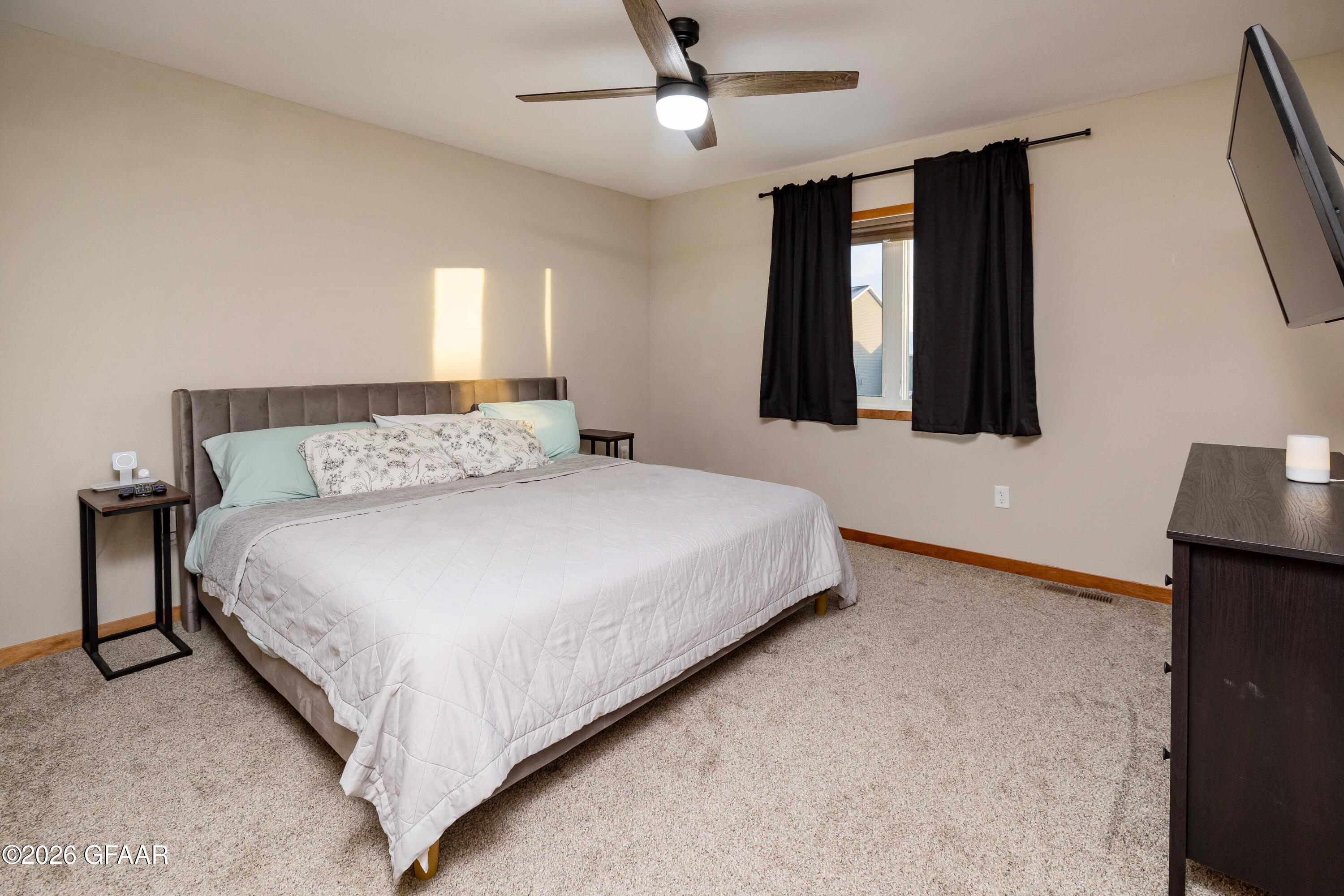 property viewer photo 12