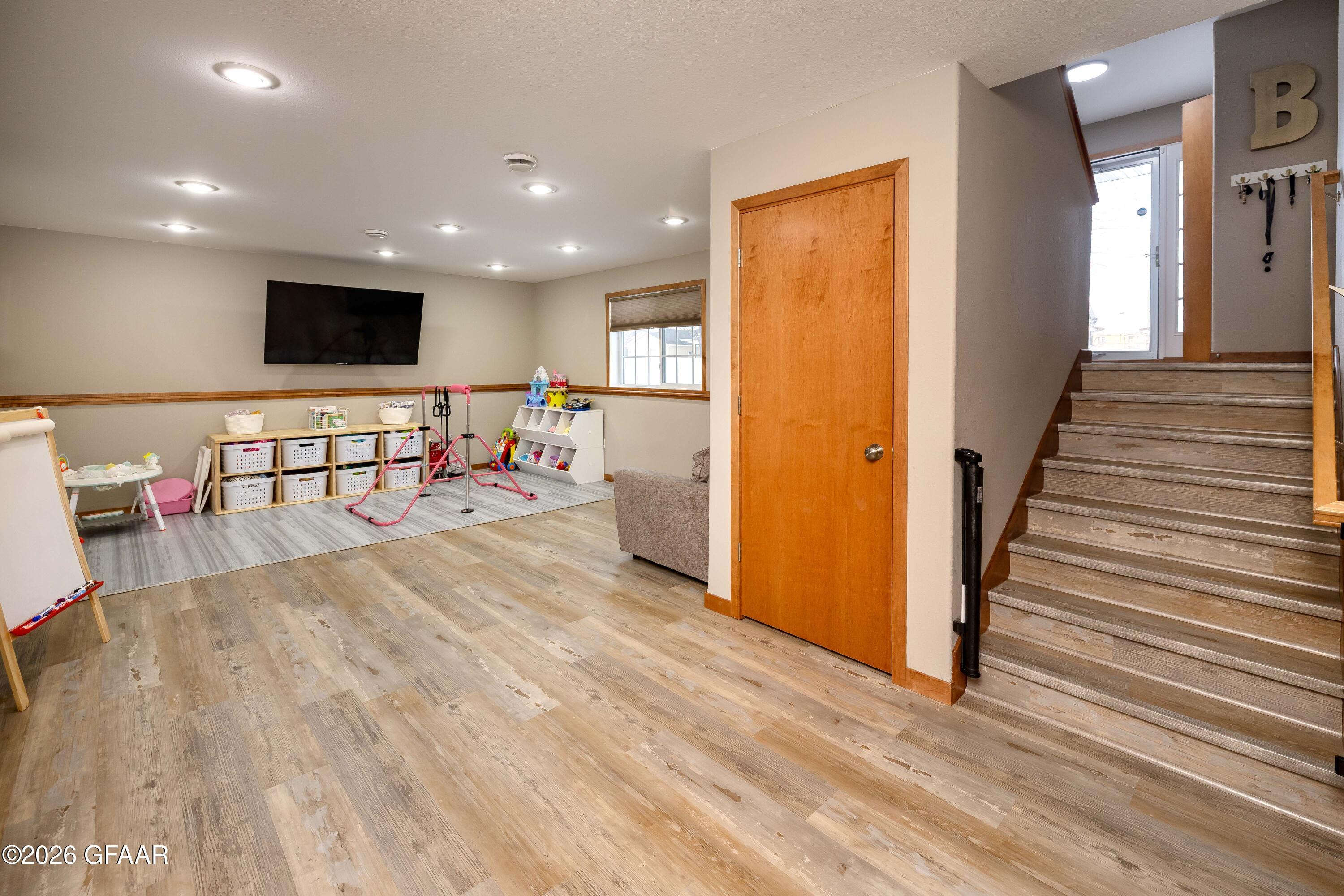 property viewer photo 18